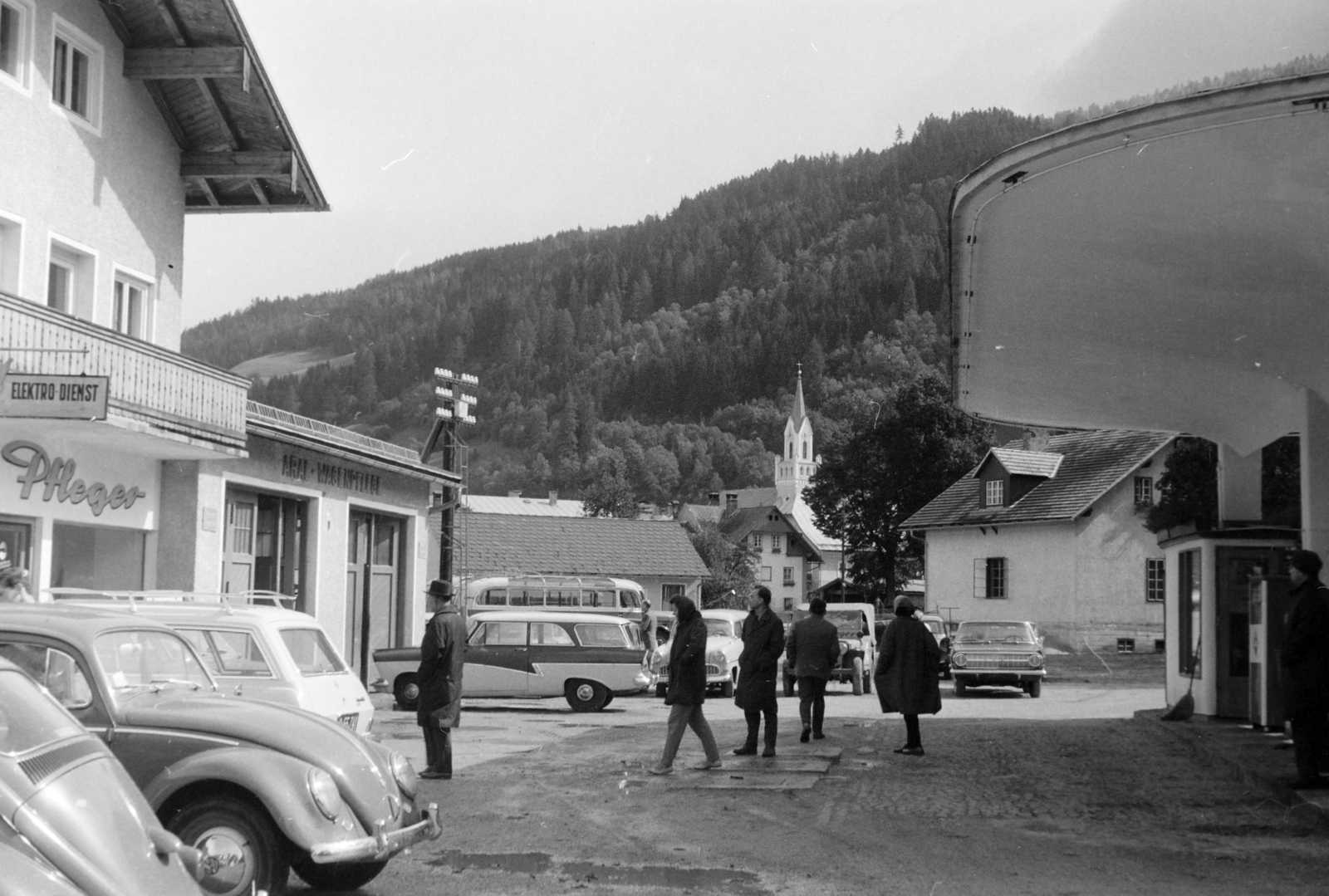 Austria, szemben a Szent Péter és Pál-templom (Heilige Peter-und-Paul-Kirche)., 1966, Hunyady József, Fortepan #218973