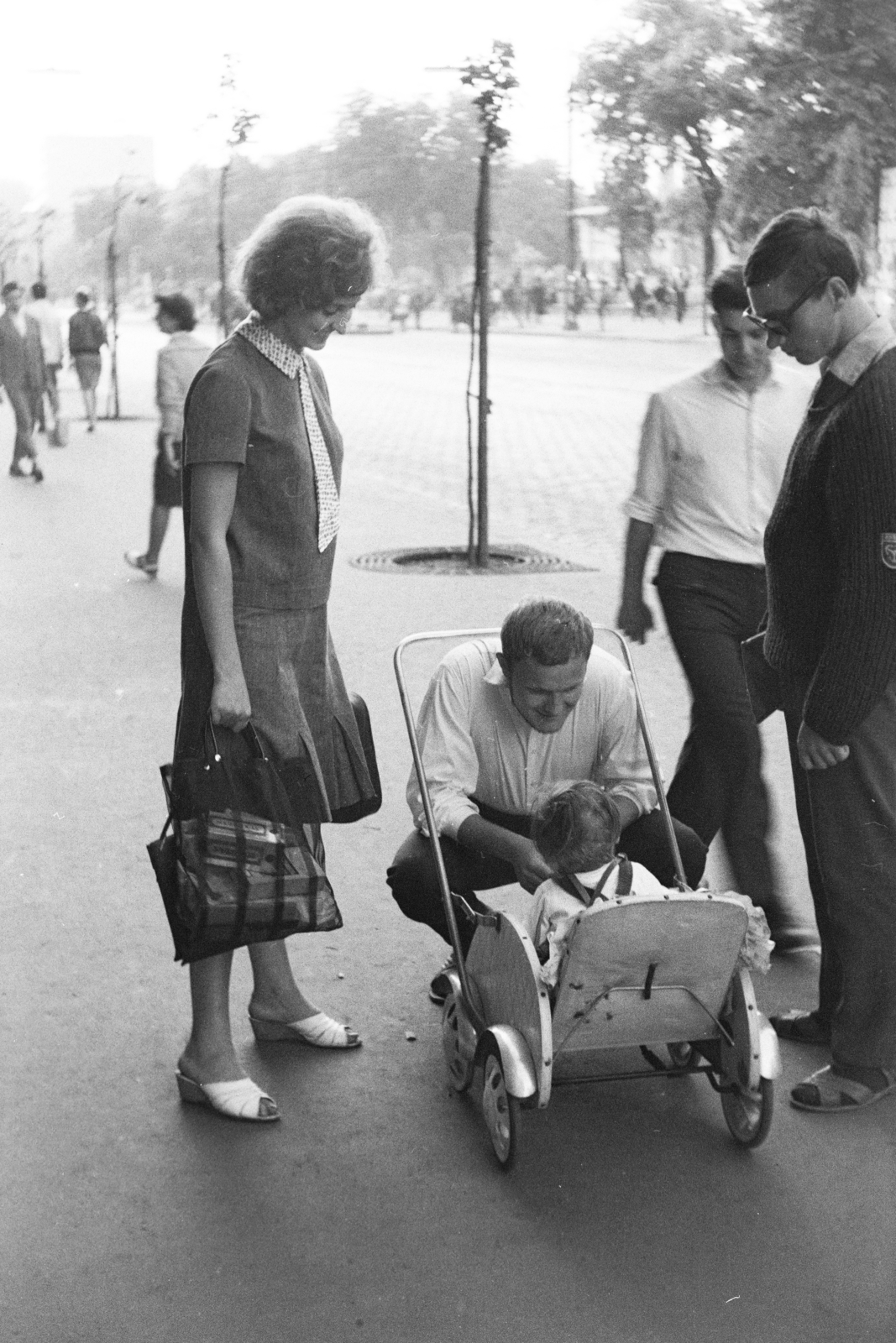 Magyarország, Budapest IX.,Budapest VIII., Üllői út, háttérben a Ludovika (Kun Béla) tér., 1961, Krantz Károly, Budapest, Fortepan #219147