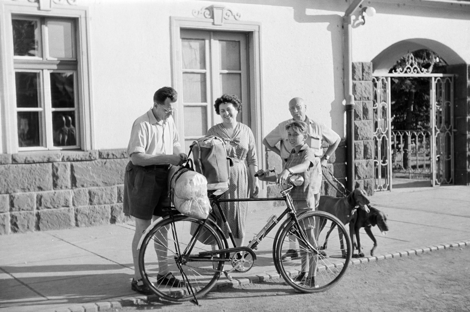 Hungary, Balatonalmádi, vasútállomás., 1962, Krantz Károly, Fortepan #219312