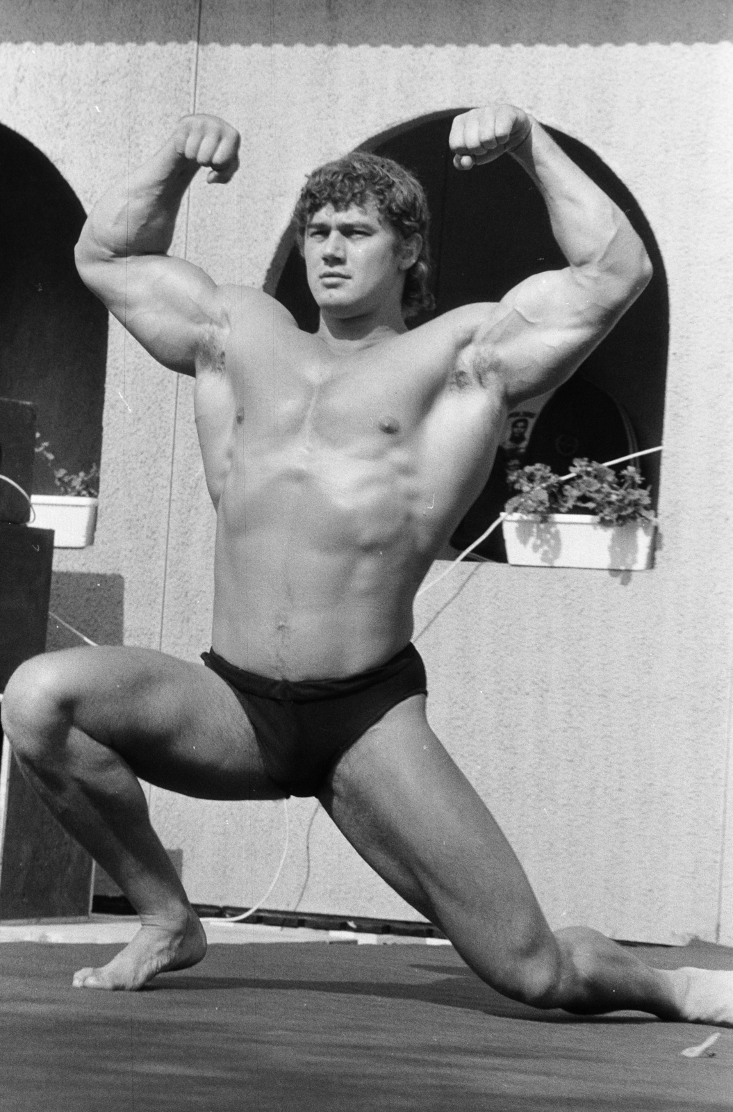 1985, Krizsanóczi Anna, body building, flower box, posture, Fortepan #219402