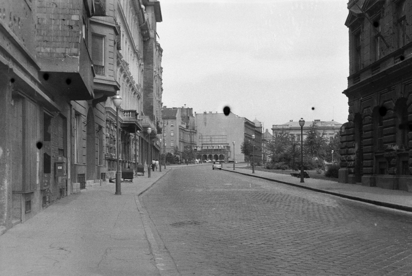 Hungary, Budapest I., Lánchíd utca, szemben a Clark Ádám tér., 1963, László Áron, Budapest, Fortepan #219488