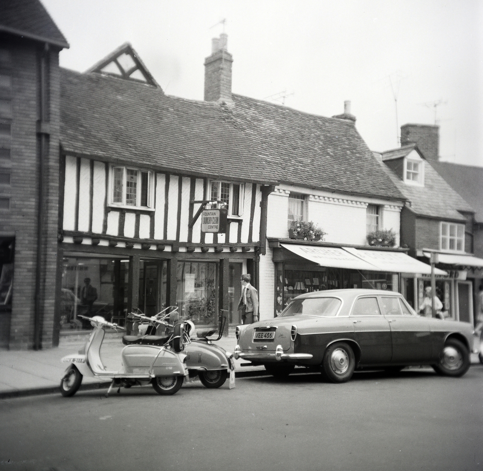 United Kingdom, Greenhill Street 19., 1958, László Áron, British brand, automobile, Rover-brand, Rover P5, Fortepan #219562