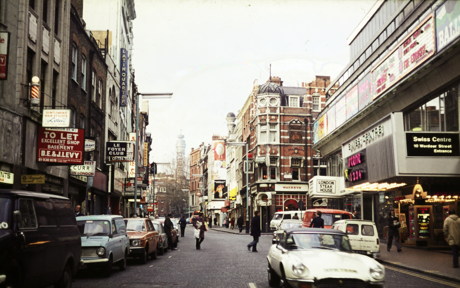 United Kingdom, London, Wardour Street a Lisle Street felé nézve, jobbra a Swiss Centre., 1974, Mezey András, Fortepan #219573