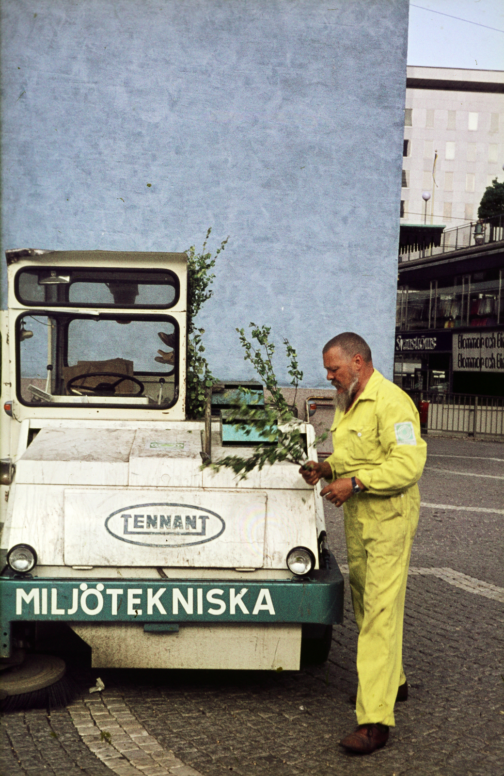 Svédország, Stockholm, Hötorget, a felvétel a Konserthuset Stockholm előtt készült., 1971, Mezey András, Fortepan #219682