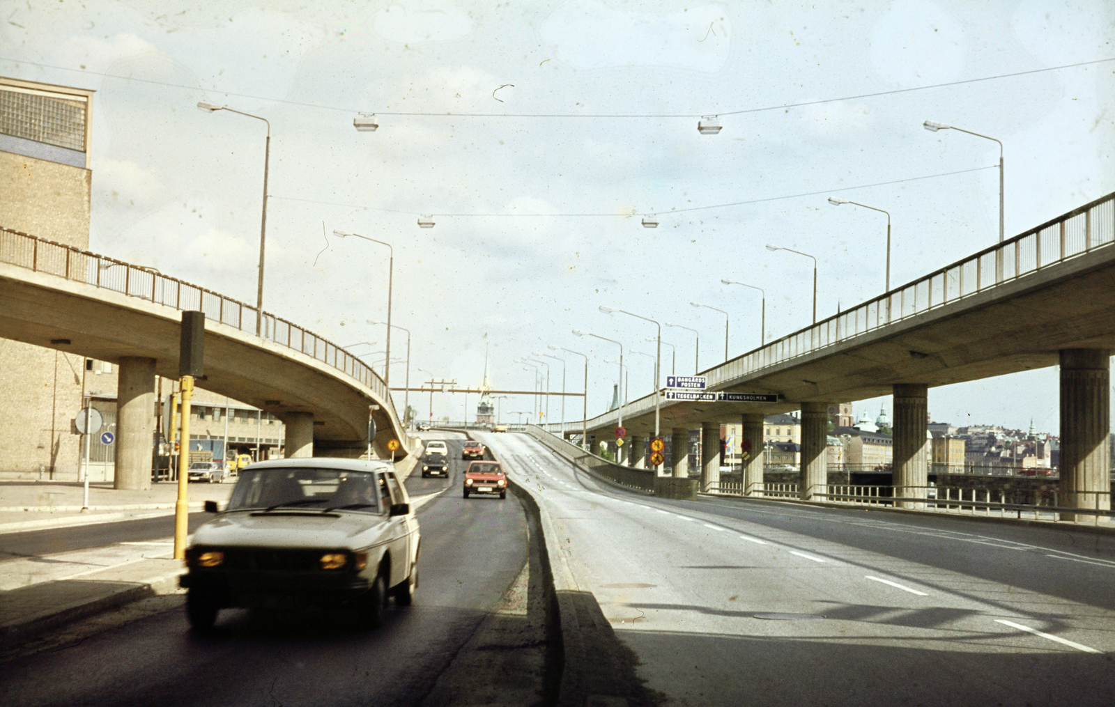 Svédország, Stockholm, Klarastrandsleden/Centralbron a Klarabergsviadukten-nél., 1980, Mezey András, Fortepan #219707