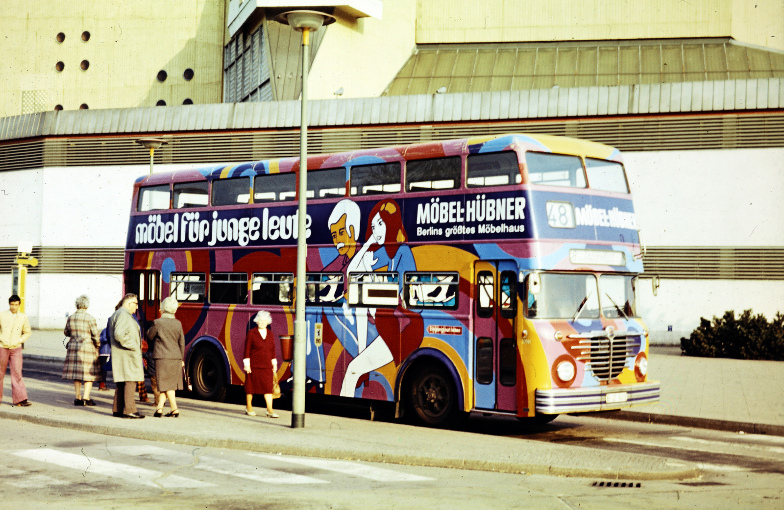 Germany, Berlin, Nyugat-Berlin, Tiergartenstrasse, a Büssing D2U típusú autóbusz mögött a háttérben a Berlini Filharmónia épülete látható., 1971, Mezey András, colorful, double-decker, West Berlin, Fortepan #219745