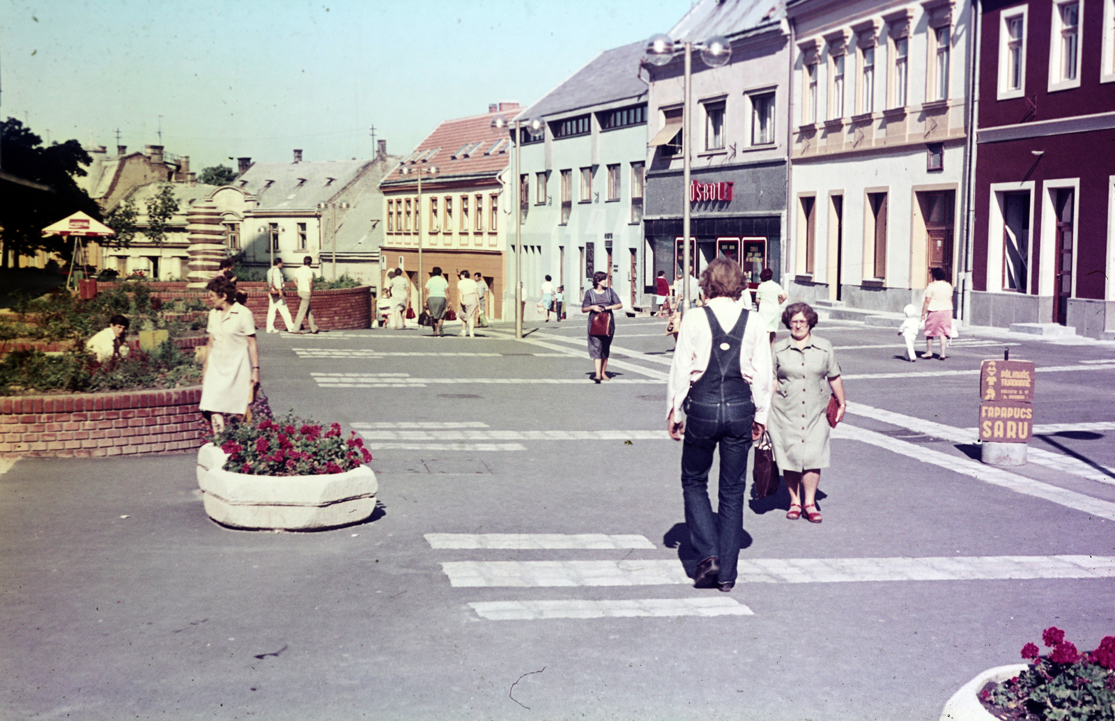 Magyarország, Veszprém, Kossuth Lajos utca., 1982, Mezey András, Fortepan #219852