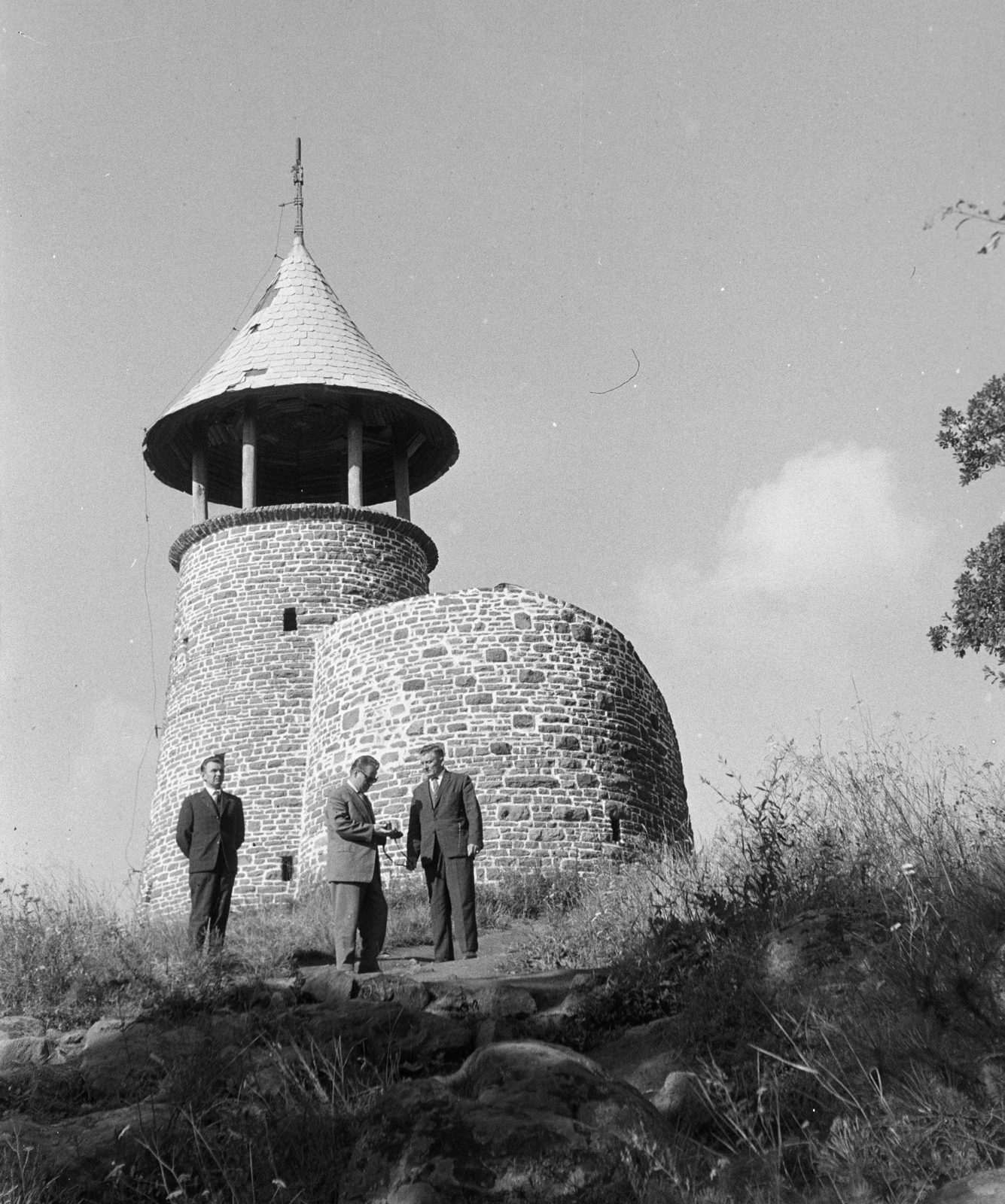 Hungary, Mátrafüred, Dobogó-kő hegy, Kozmáry-kilátó., 1961, Mihály Tamás, Fortepan #219903