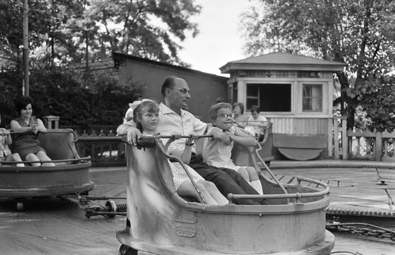 Magyarország, Városliget,Vidámpark, Budapest XIV., a Kanyargó nevű játék., 1961, Mihály Tamás, Budapest, Fortepan #219909