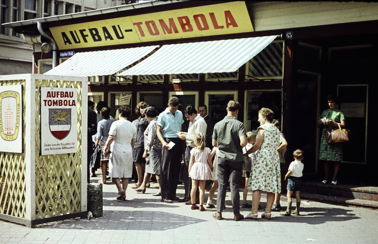 Németország, Rostock, Kröpelinerstrasse 65., 1969, N. Kósa Judit, NDK, színes, Fortepan #219974