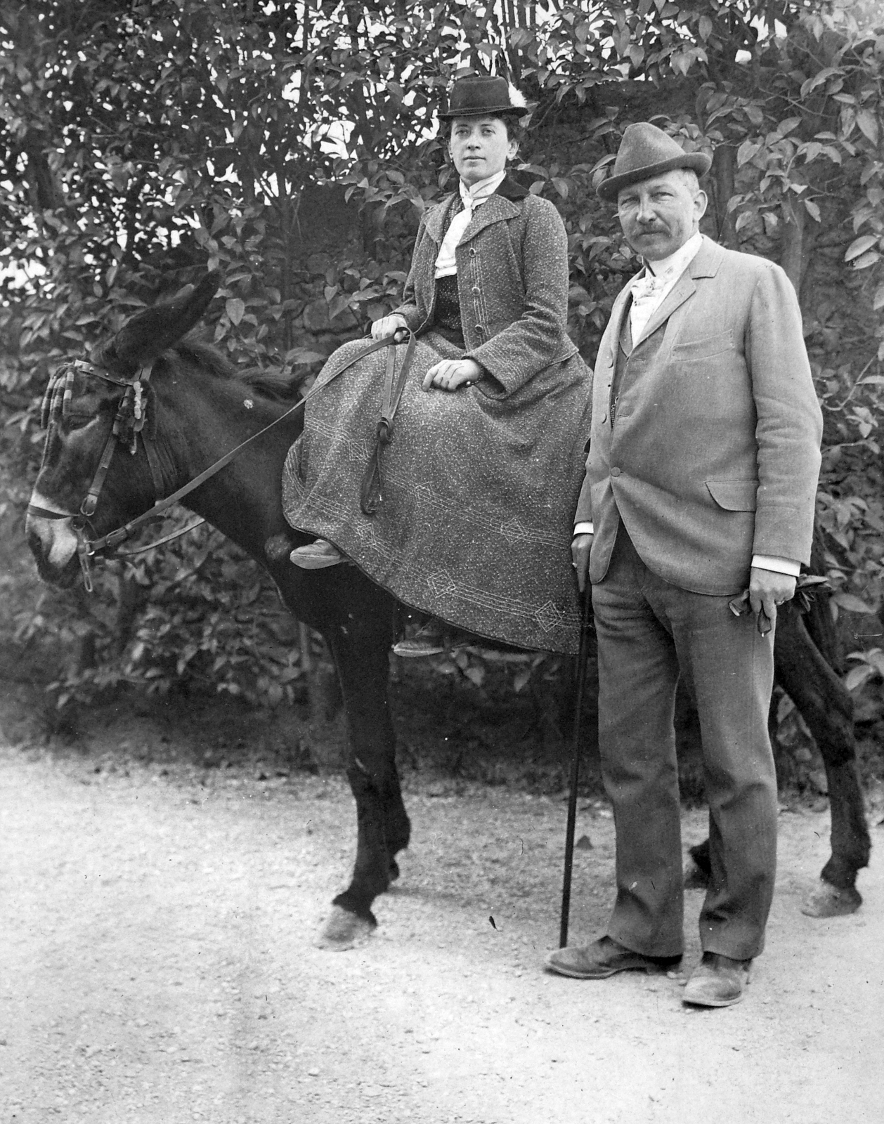 1928, Lakatos Mária, man, woman, double portrait, saddle, mule, women's saddles, Fortepan #22011