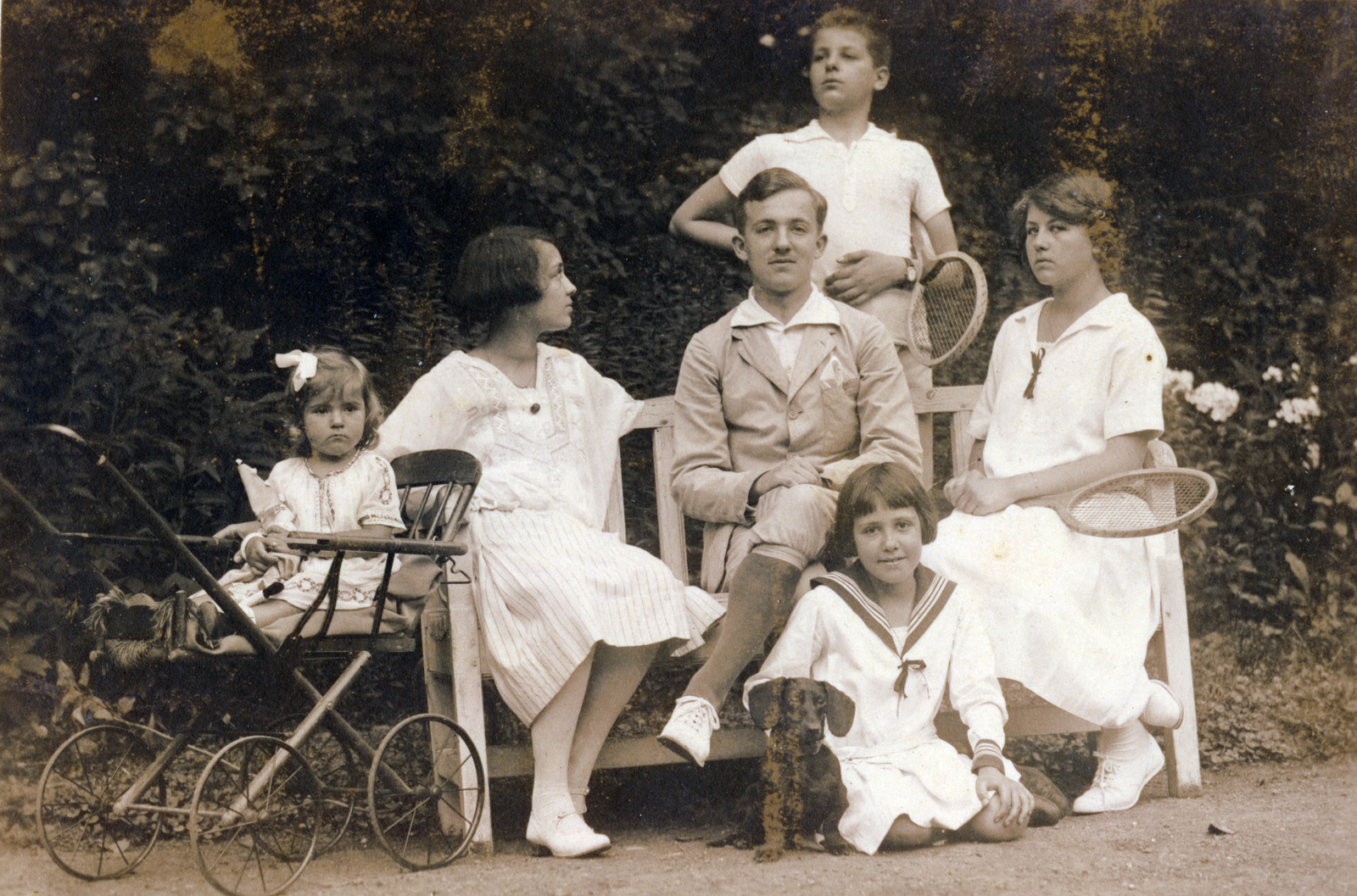 1920, Tolvajné Zalka Éva, tennis rackets, sailor blouse, Dachshund, baby carriage, kids, Fortepan #220198