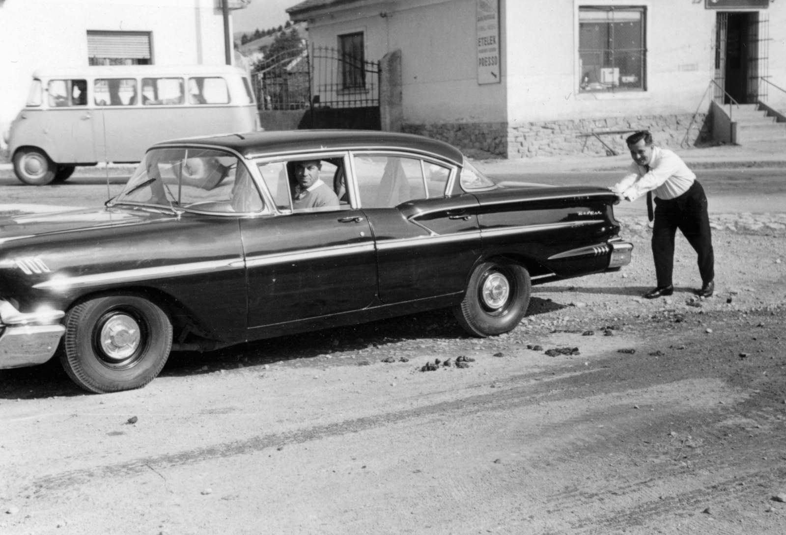 1960, Tolvajné Zalka Éva, Nysa-brand, Chevrolet-brand, push starting, Fortepan #220238