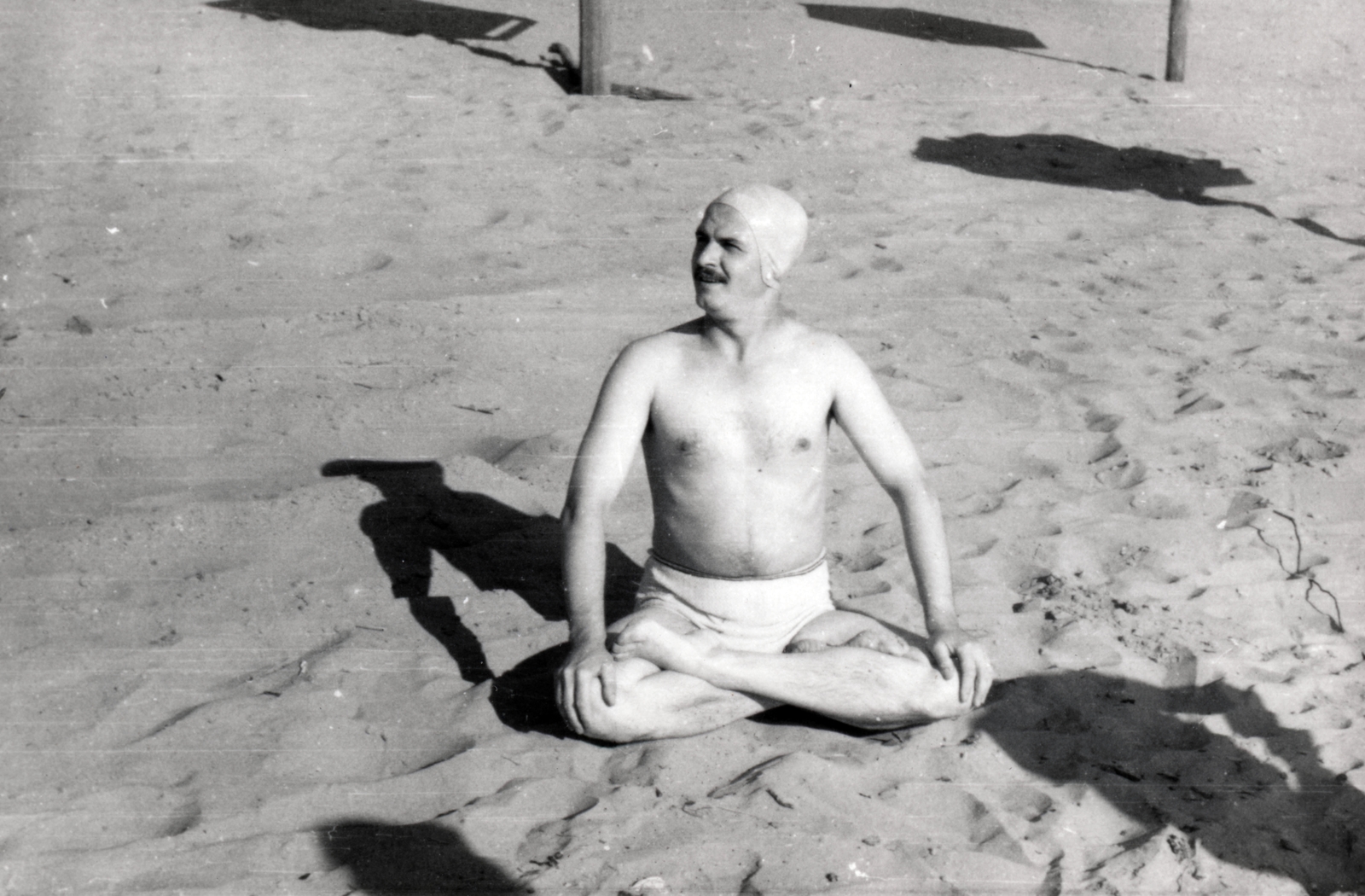 1931, Tolvajné Zalka Éva, swimming cap, yoga, Fortepan #220240