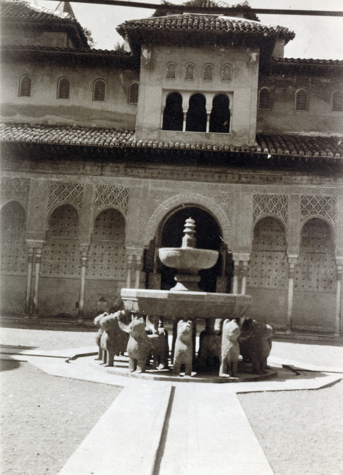 Spain, Alhambra, Oroszlános kút., 1915, Jakucs János, Fountain, Moorish architecture, stone lion, Fortepan #220825