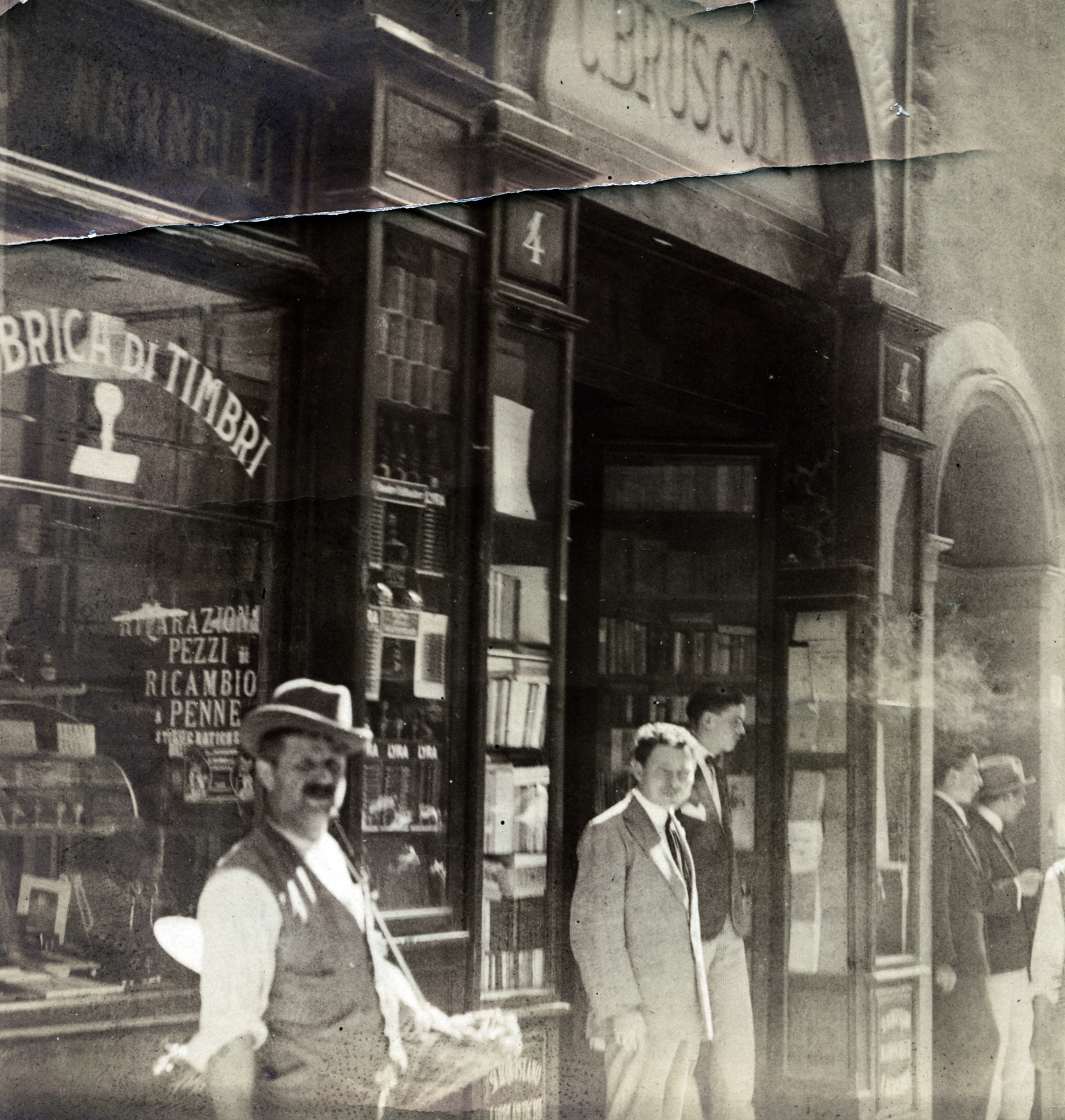 Italy, Florence, Via della Condotta 4., 1914, Jakucs János, street view, men, Fortepan #220830