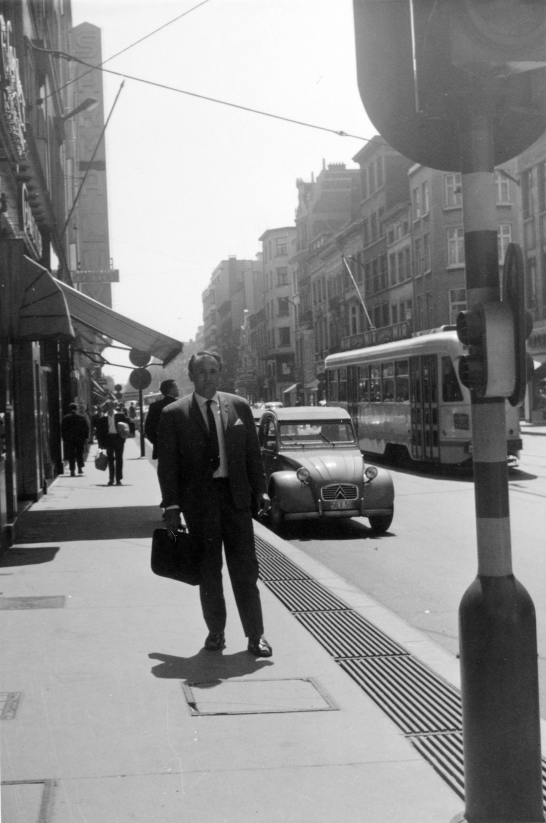 Belgium, Bruxelles, Avenue Louise / Luuizalaan, a Place Louise / Louizaplein közelében., 1962, Jakucs János, tram, Citroën-brand, Fortepan #220952