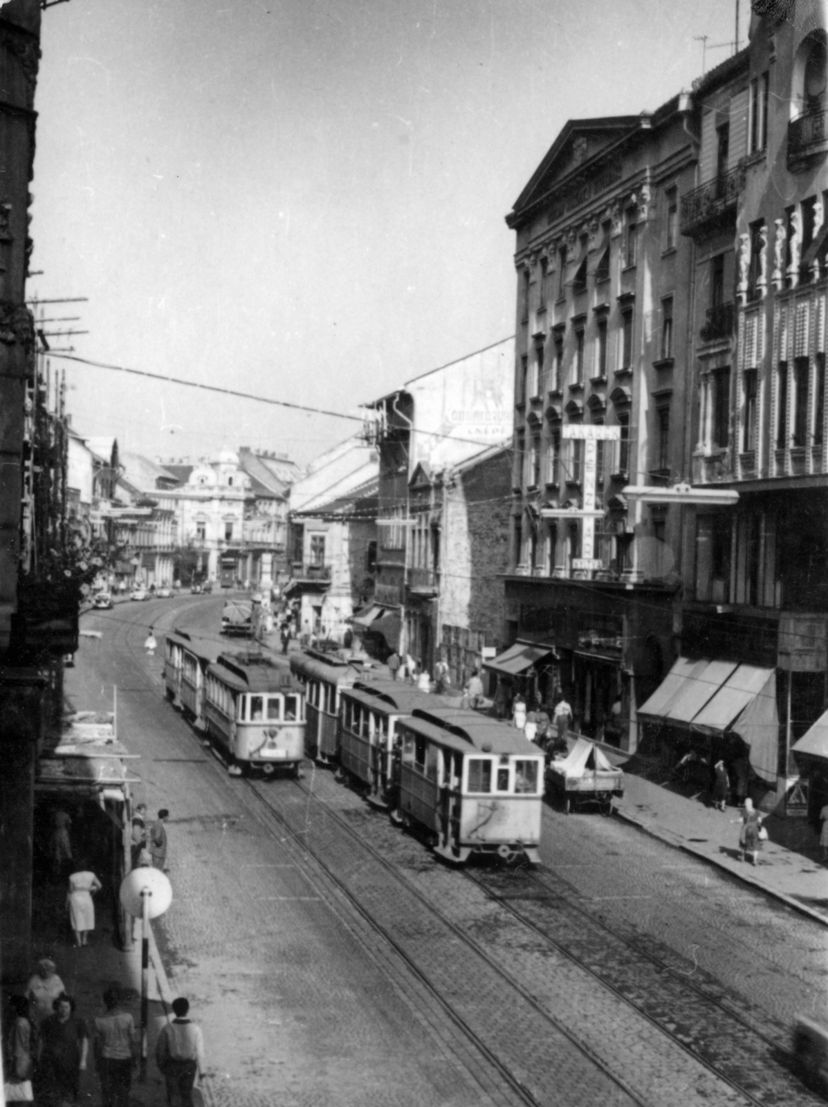 Magyarország, Miskolc, a Széchenyi utca a Városház (Tanácsház) tér irányába., 1959, Laborcz György, villamos, Fortepan #221243