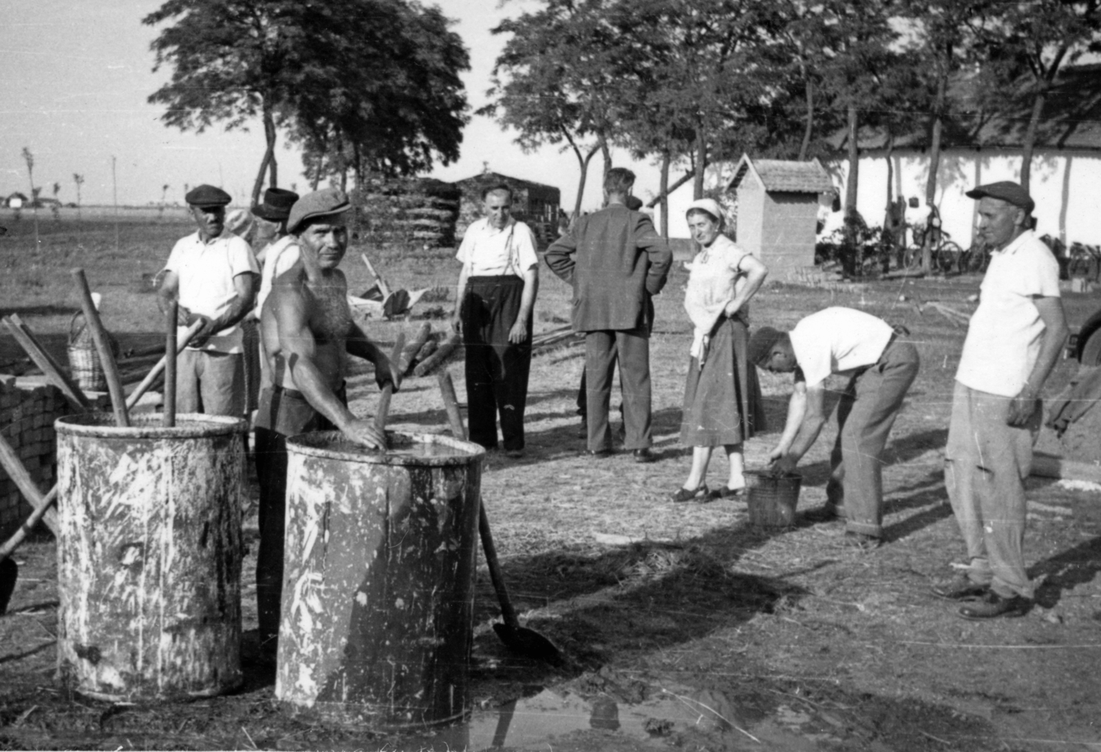 1959, Laborcz György, barrel, shovel, Fortepan #221255
