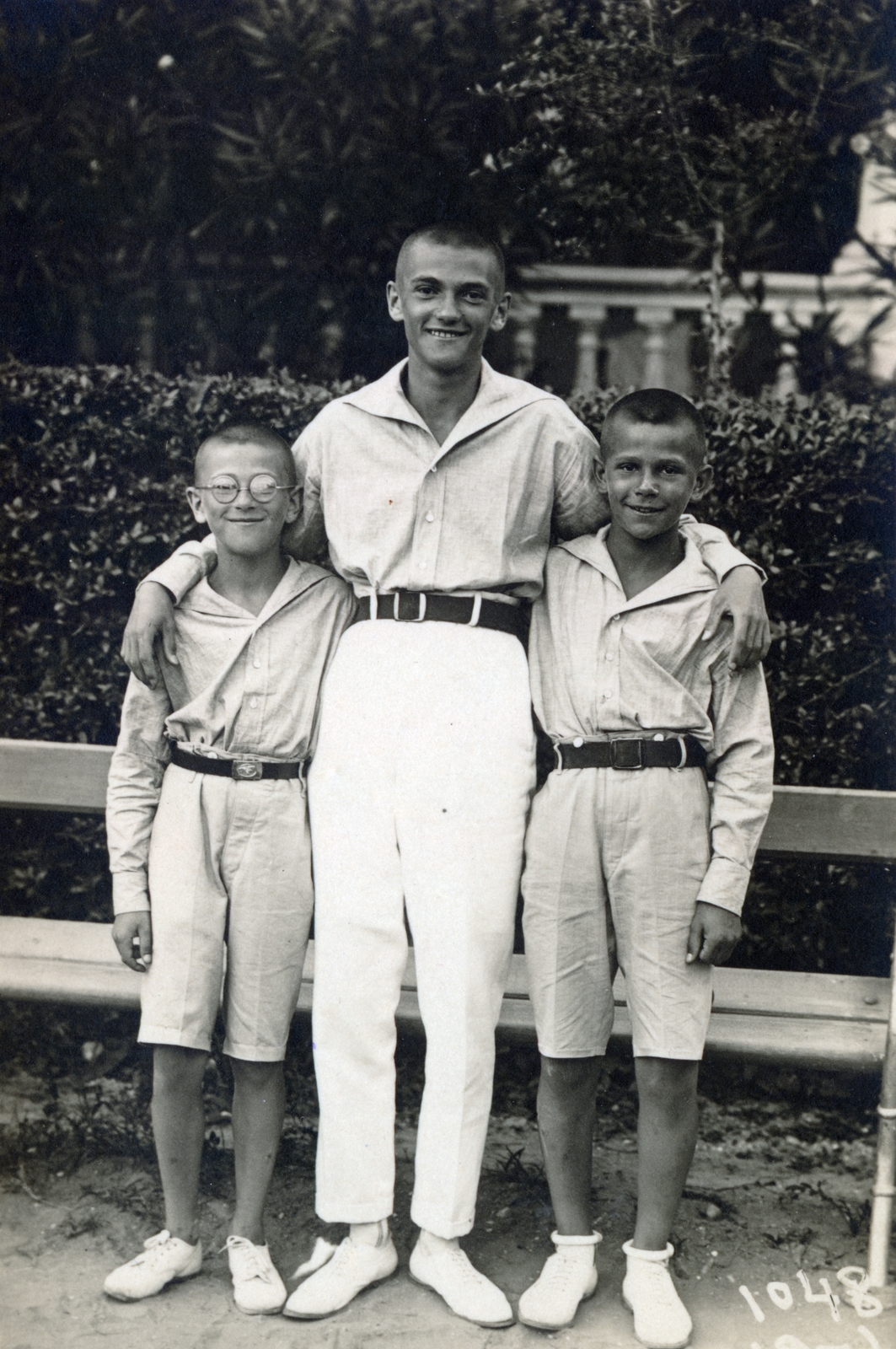 1926, Fekete Bernadette, three people, boys, belt, arms around shoulders, Fortepan #221323