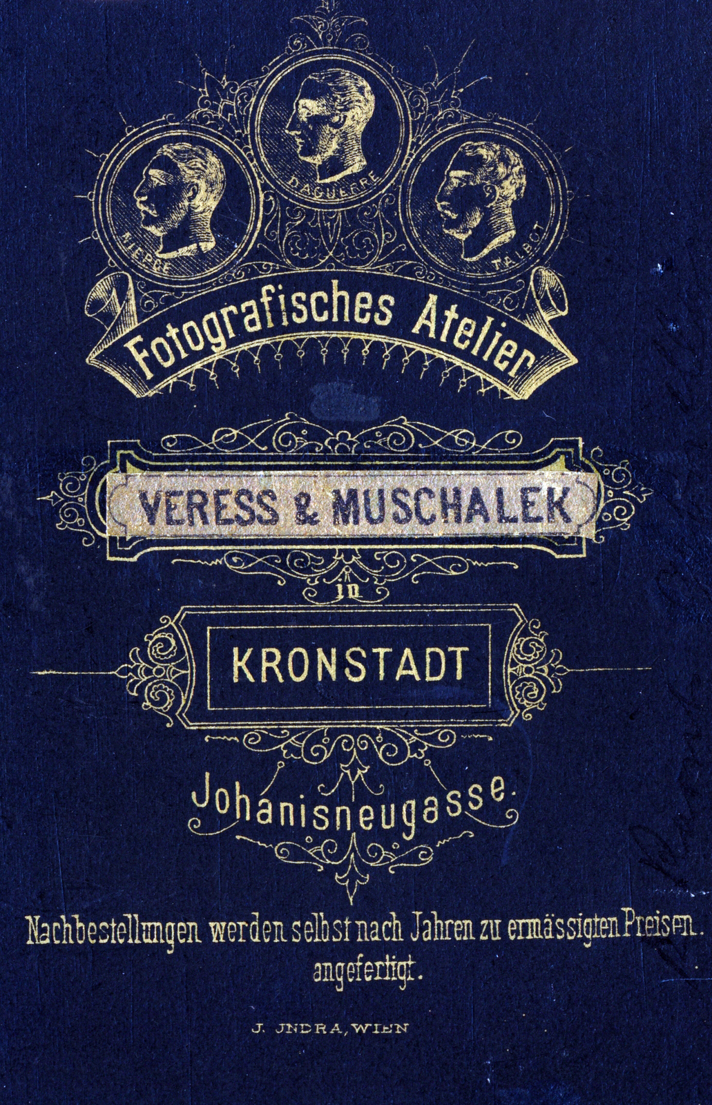 Románia,Erdély, Brassó, Johanisneugasse, Veres éd Muschalek fényképészeti műterme., 1900, Fekete Bernadette, hátlap, fényképész, műterem, Fortepan #221338