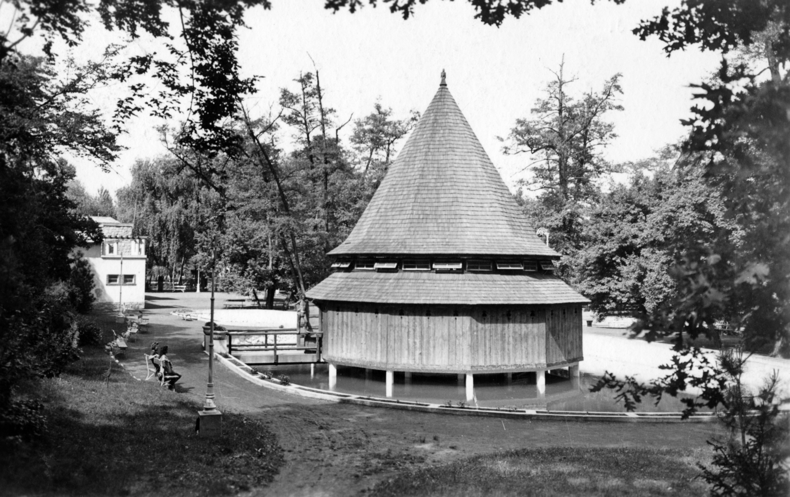 Hungary, Miskolc,Miskolctapolca, fedett tavi fürdő., 1967, Tóth Károly, Fortepan #221403