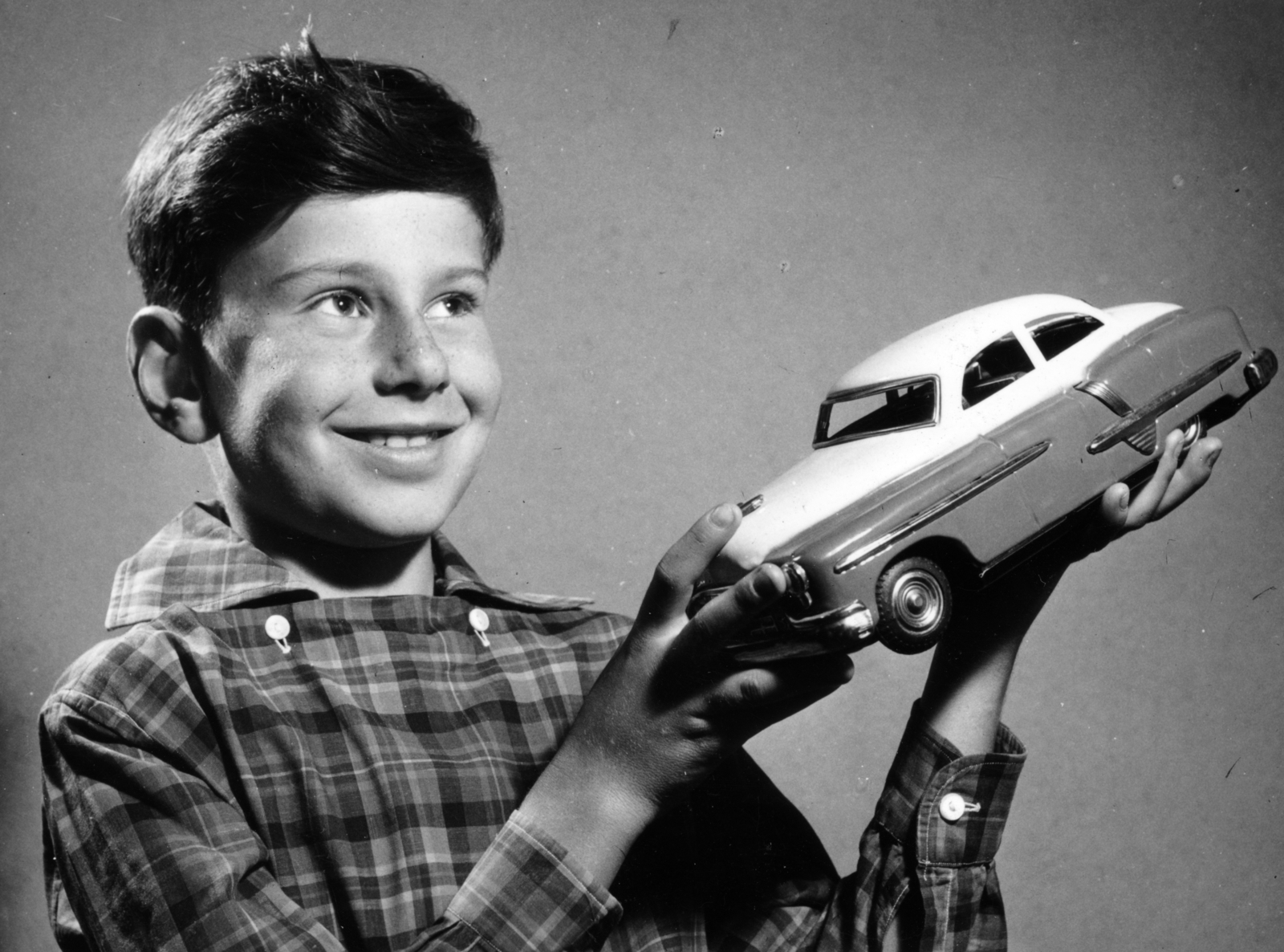 1955, Jakucs János, smile, teenager, boy, plaid shirt, model car, Fortepan #221467