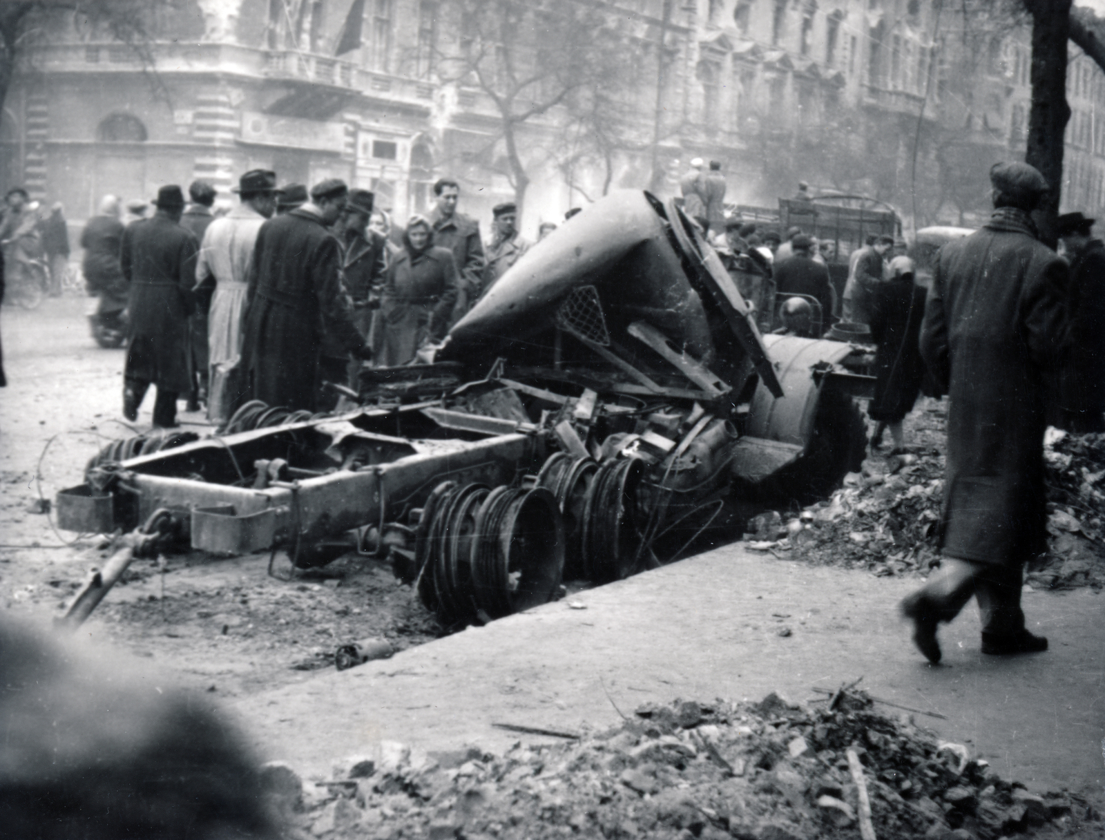 Hungary, Budapest VIII., József körút, háttérben a Pál utca torkolata., 1956, Matthaeidesz Konrád, revolution, wreck, Budapest, Fortepan #221674