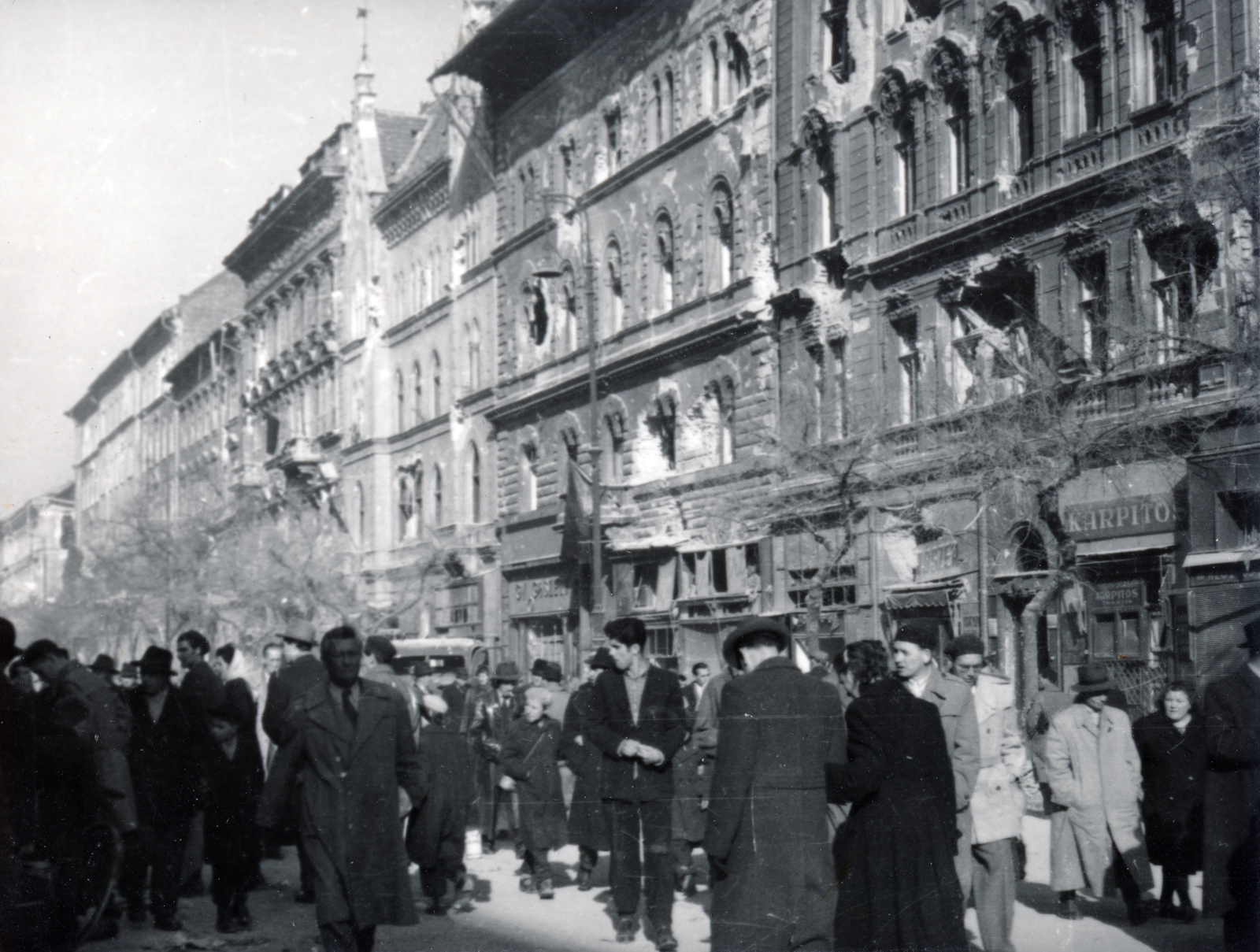 Hungary, Budapest VIII., a József körút páros oldala a Nap utca és a Baross utca között., 1956, Matthaeidesz Konrád, mass, revolution, damaged building, Budapest, Fortepan #221679