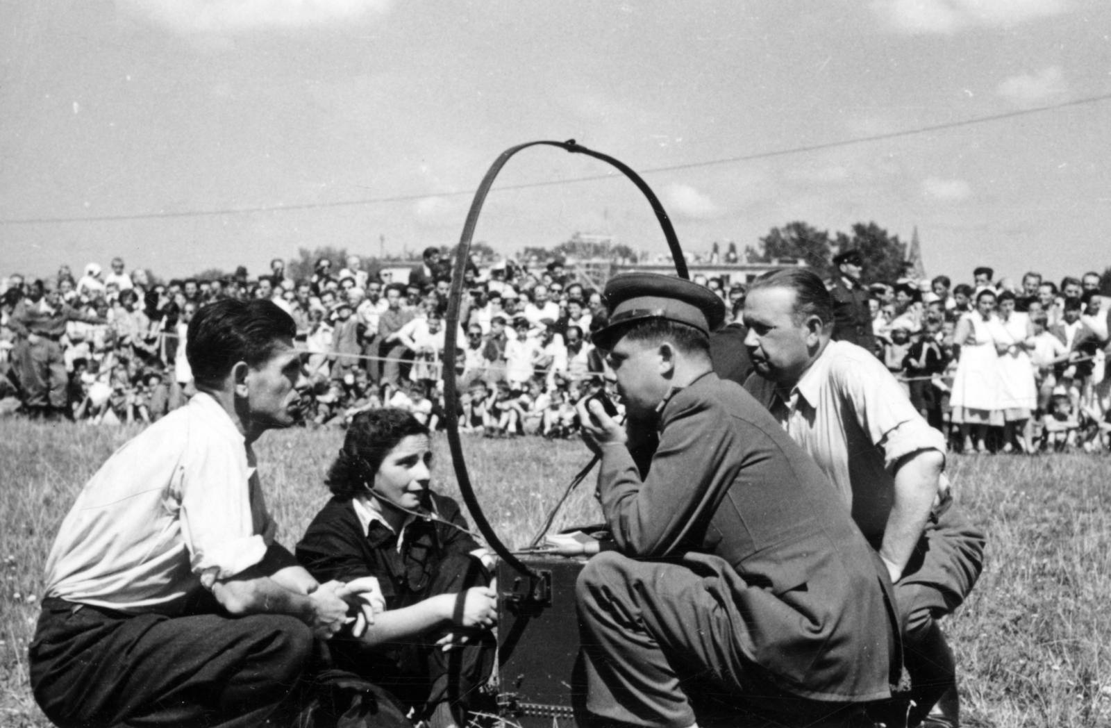 1951, Nasztanovics Ferenc, audience, soldier, radio broadcasting, transmission, Fortepan #222025