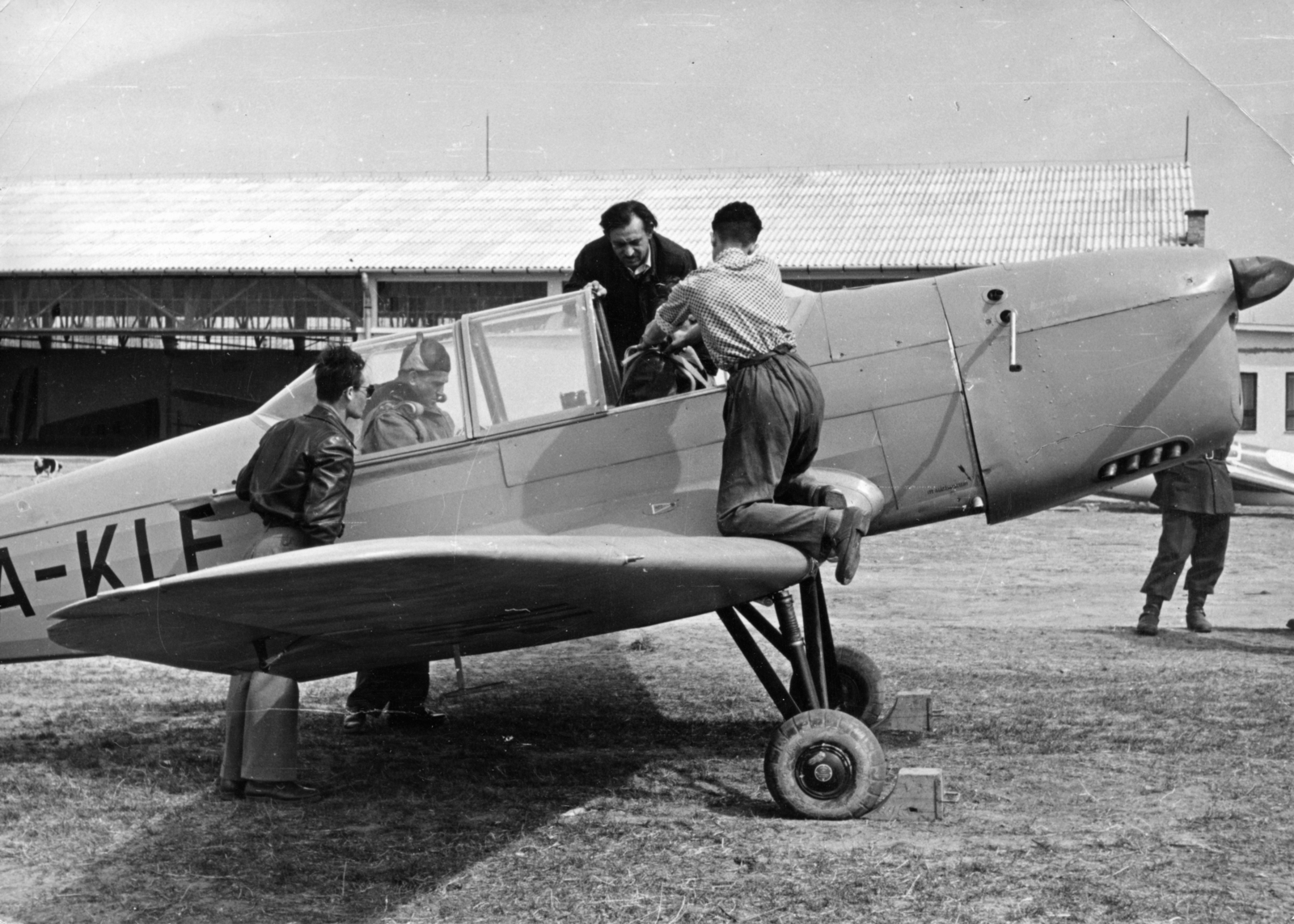 Hungary, Dunakeszi, repülőtér., 1953, Nasztanovics Ferenc, airplane, Friedrich Fecher-design, Fortepan #222052