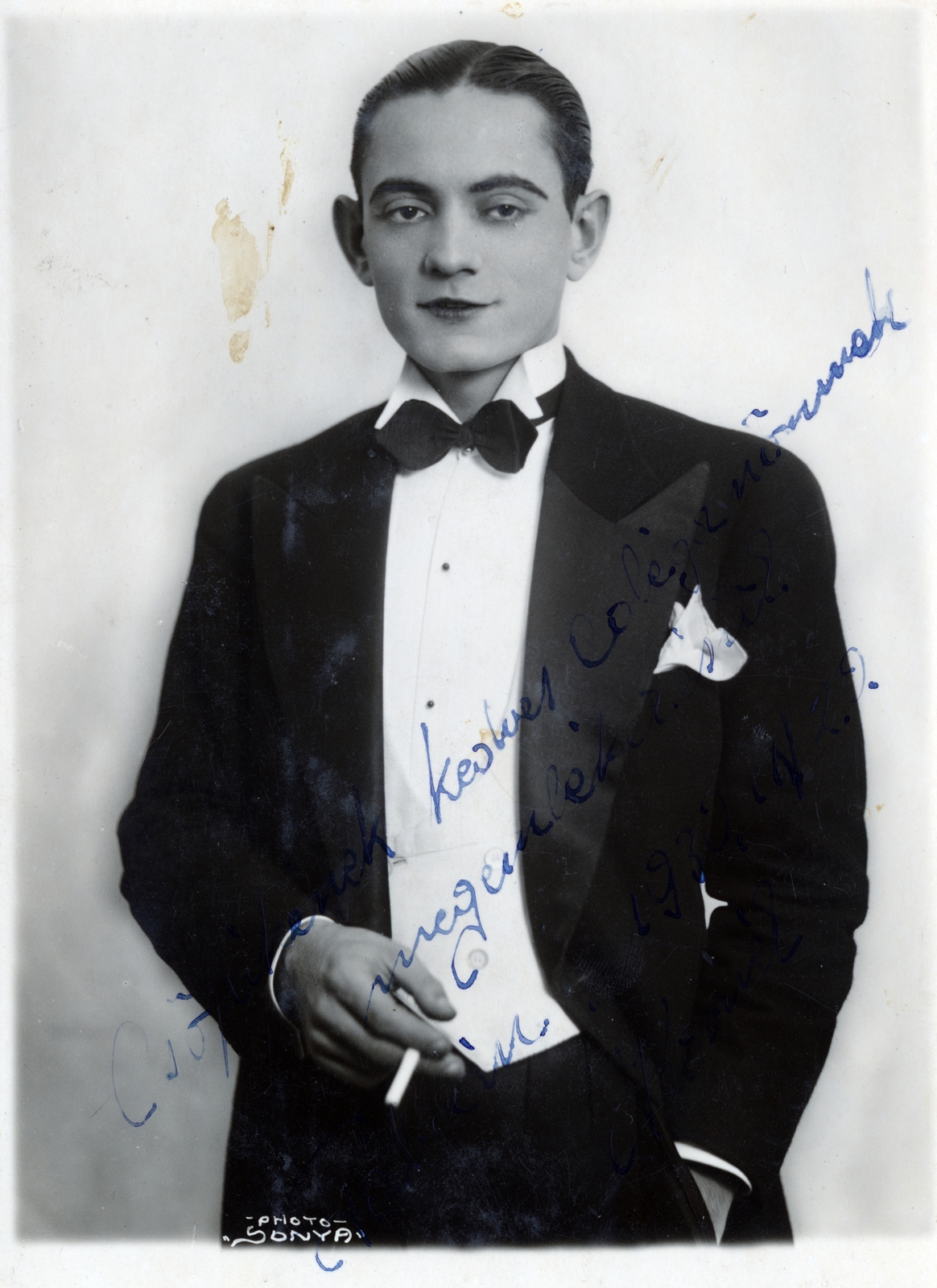 1930, Milkovits Gábor, white tie, autograph, Fortepan #222243