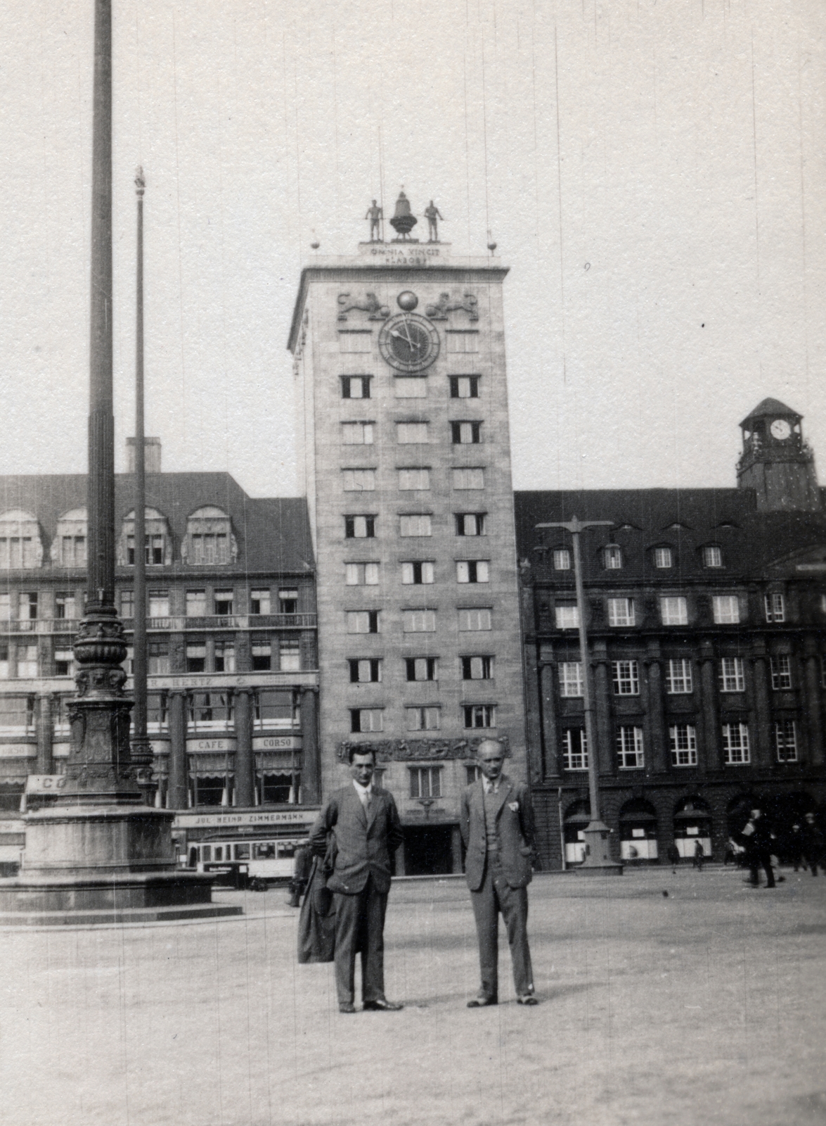 Németország, Lipcse, Augustusplatz, háttérben a Kroch magasház., 1930, Székely Pál, óra, harang, Fortepan #222368