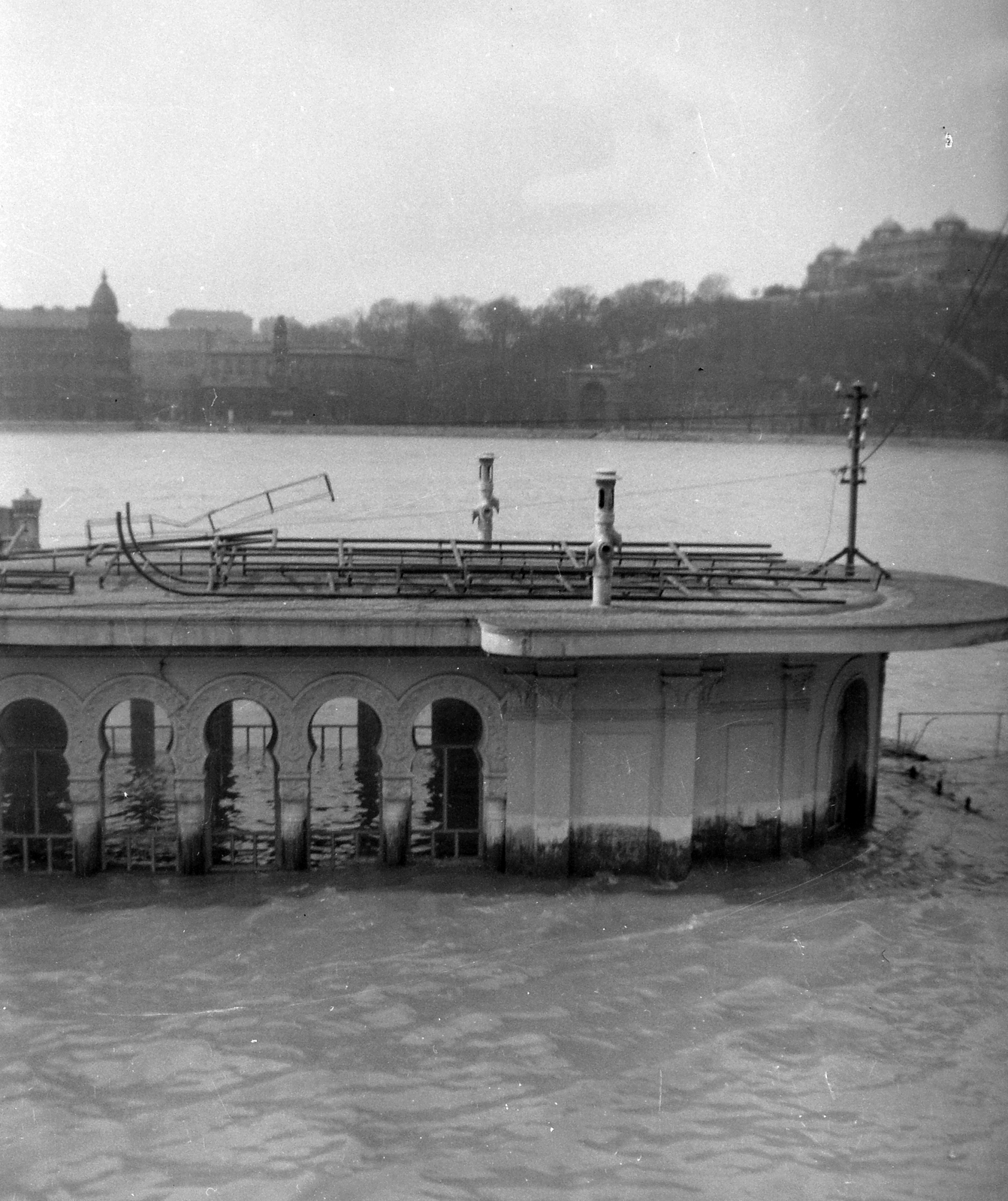Hungary, Budapest V., Vigadó téri hajóállomás árvízben., 1940, Fortepan/Album002, flood, Budapest, Fortepan #22240