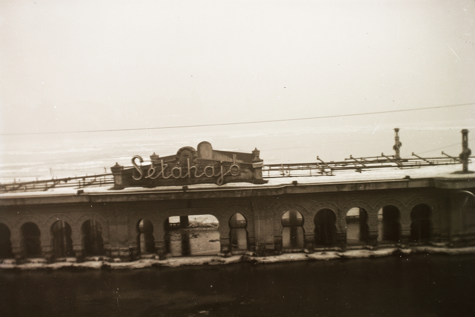 Hungary, Budapest V., Vigadó téri hajóállomás., 1940, Fortepan/Album002, winter, flood, Budapest, Fortepan #22244