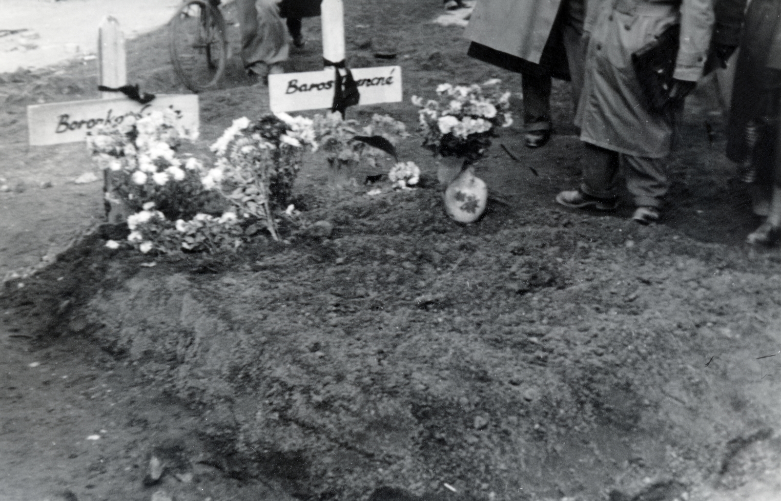 1956, Horváth János és családja, headstone, grave, bouquet, Fortepan #222444