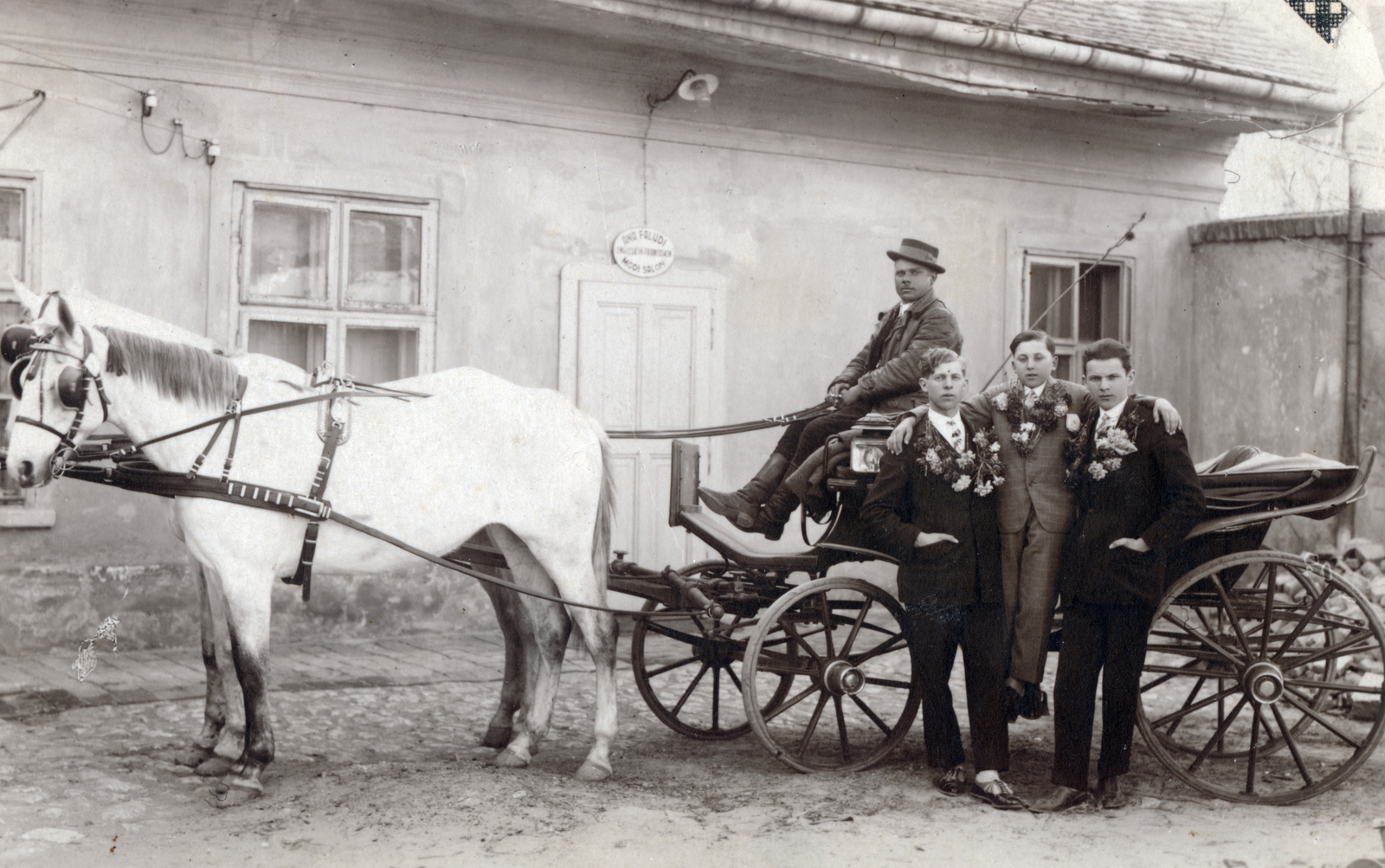 1928, Milkó, Horse-drawn carriage, flower on a lapel, Fortepan #222487