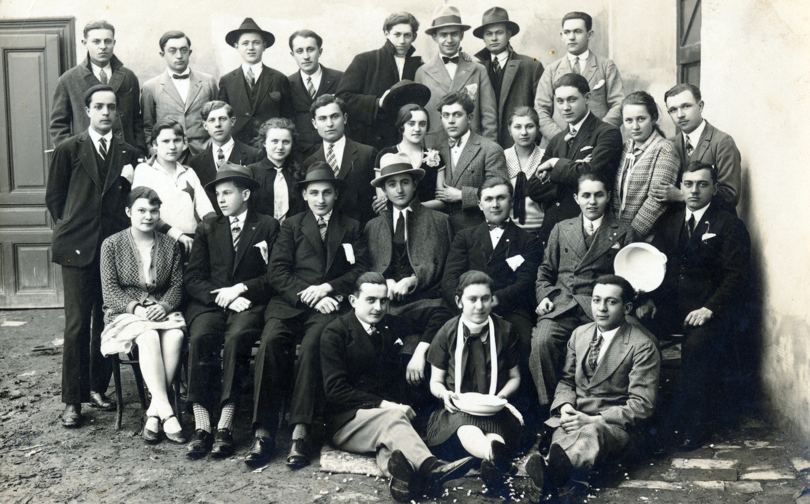 Szerbia, Szabadka, 1930, Milkó, fiatalság, csoportkép, Fortepan #222504