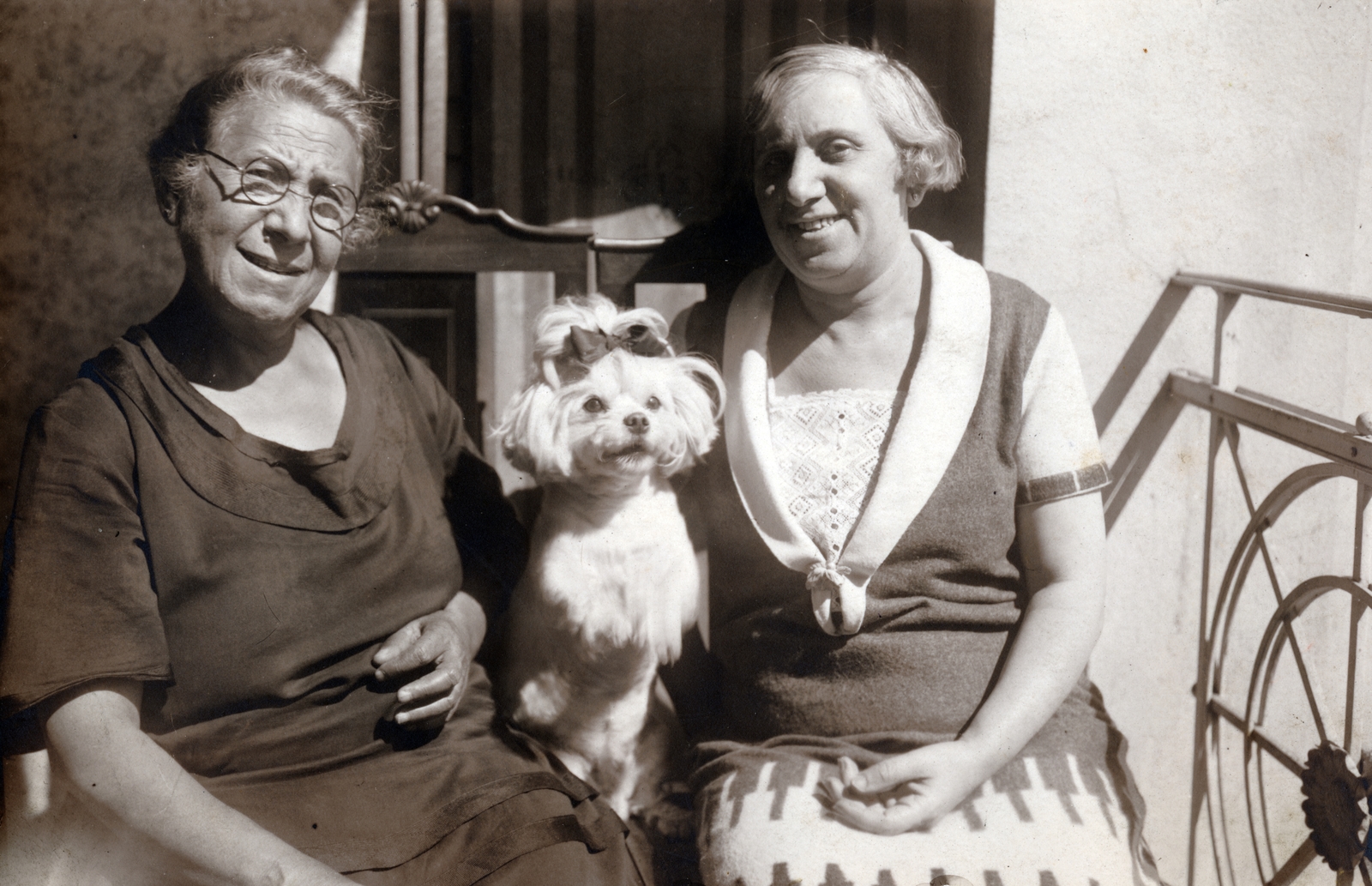 1937, Sík Endre, old person, dog, double portrait, Fortepan #222607