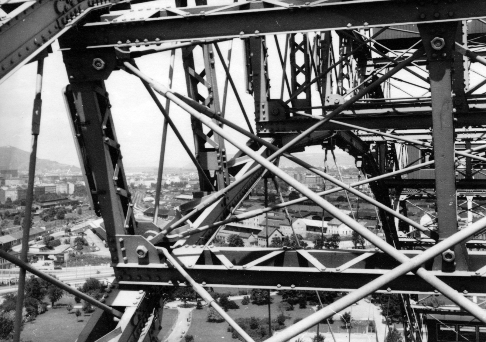 Austria, Vienna, Venediger Au, kilátás a Práter óriáskerekéből a Nordbahnhof irányába., 1957, Fejes Anikó, steel structure, Fortepan #222753