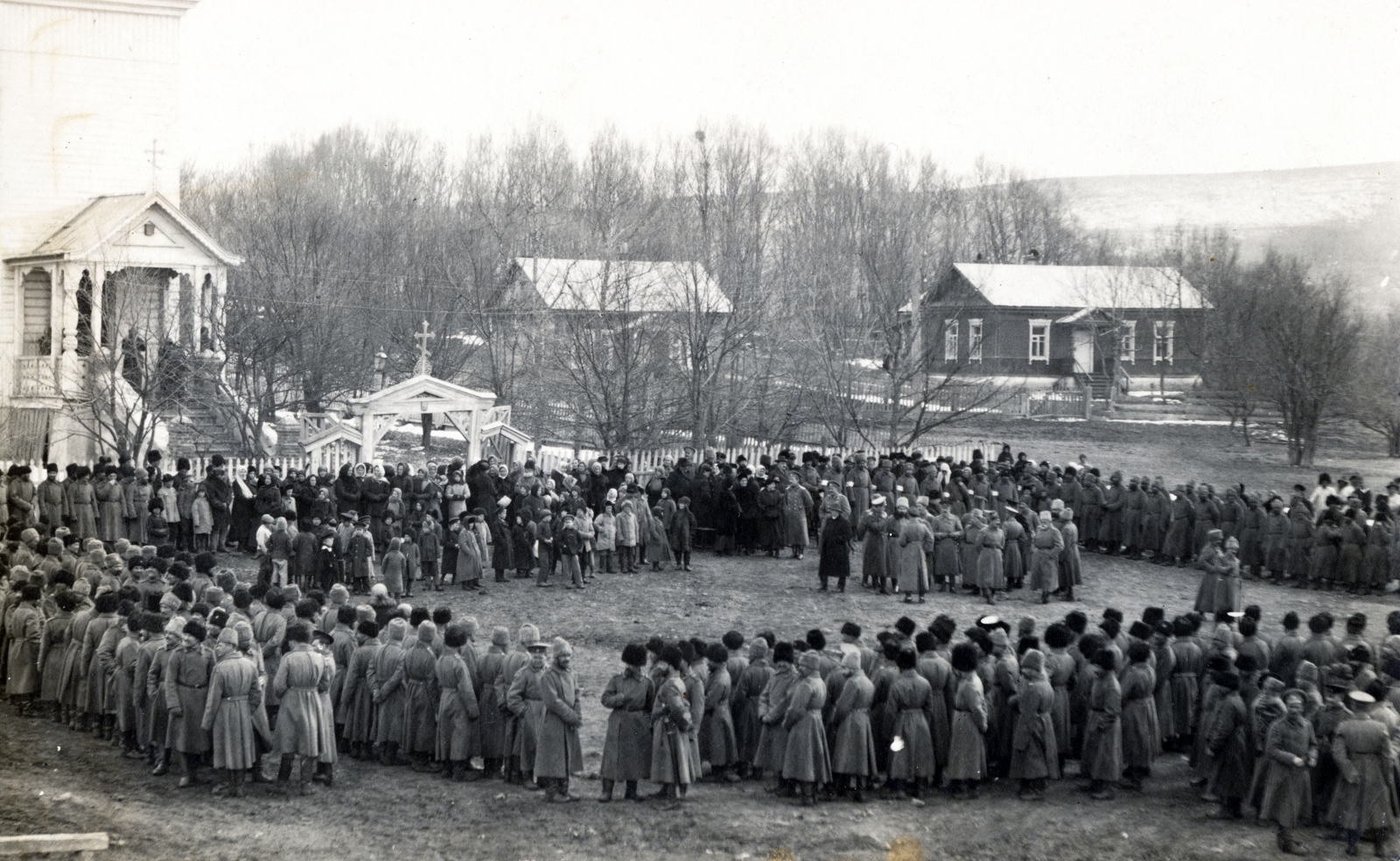 Oroszország, Skotovo, hadifogolytábor, balra az Istenszülő tyihvini ikonjának temploma., 1918, Csirpák Emilné Gecse Anna, Fortepan #223012