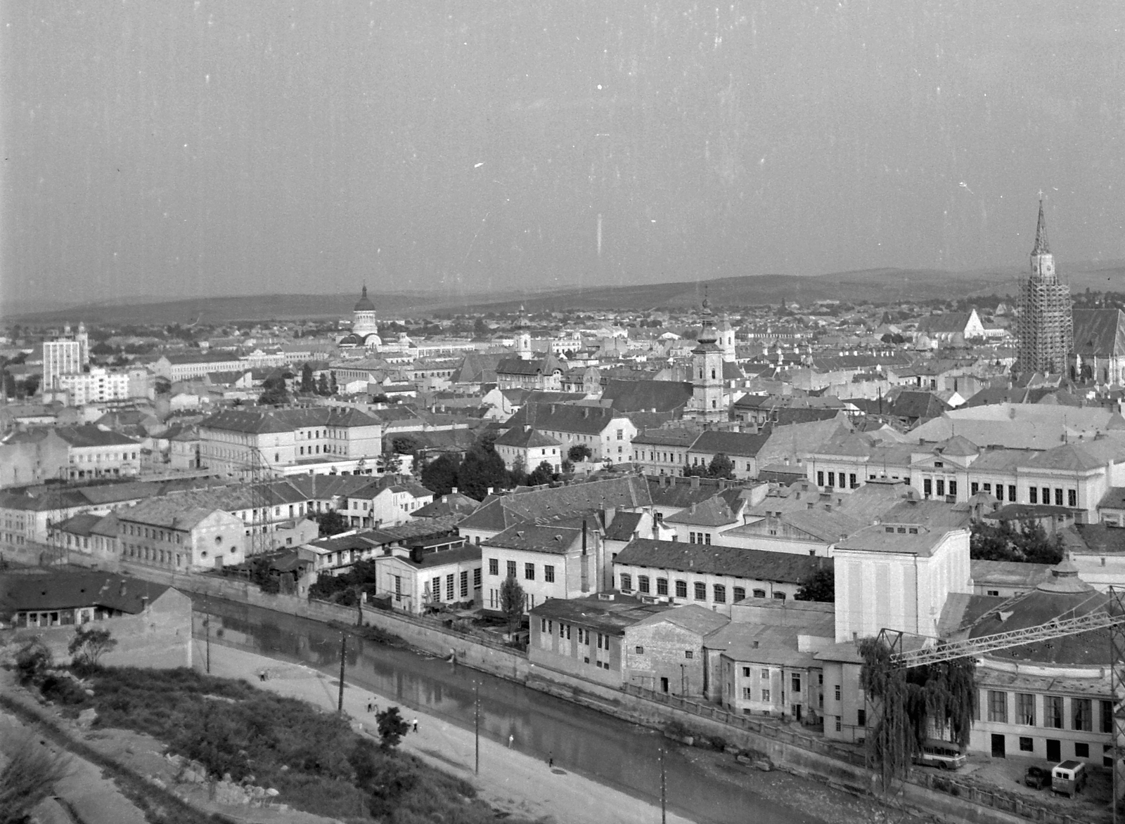 Romania,Transylvania, Cluj-Napoca, látkép a Fellegvárból a bal szélen lévő Ortodox katedrális felé, jobb szélen a felállványozott Szent Mihály-templom., 1961, Pálfi Balázs, picture, Fortepan #22304