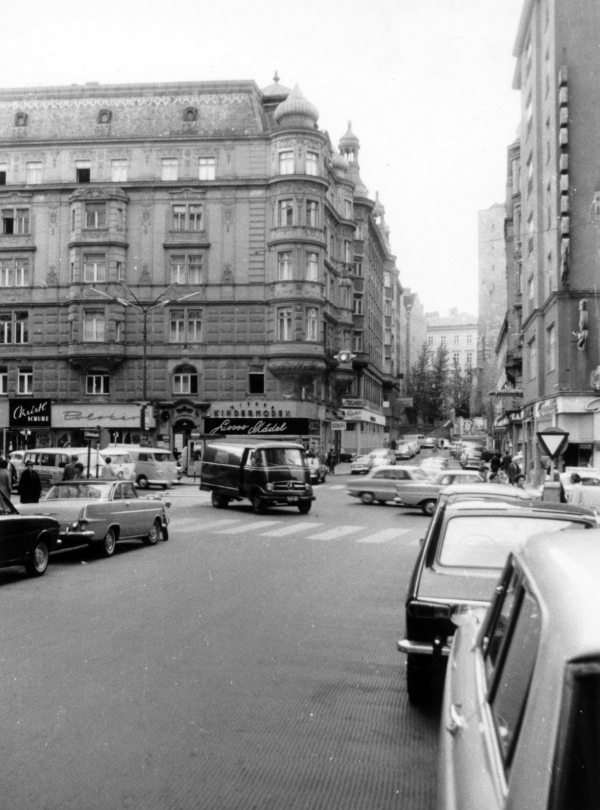 Austria, Vienna, Fleischmarkt és a Rotenturmstrasse kereszteződése., 1967, Almássy László, crosswalk, Fortepan #223162