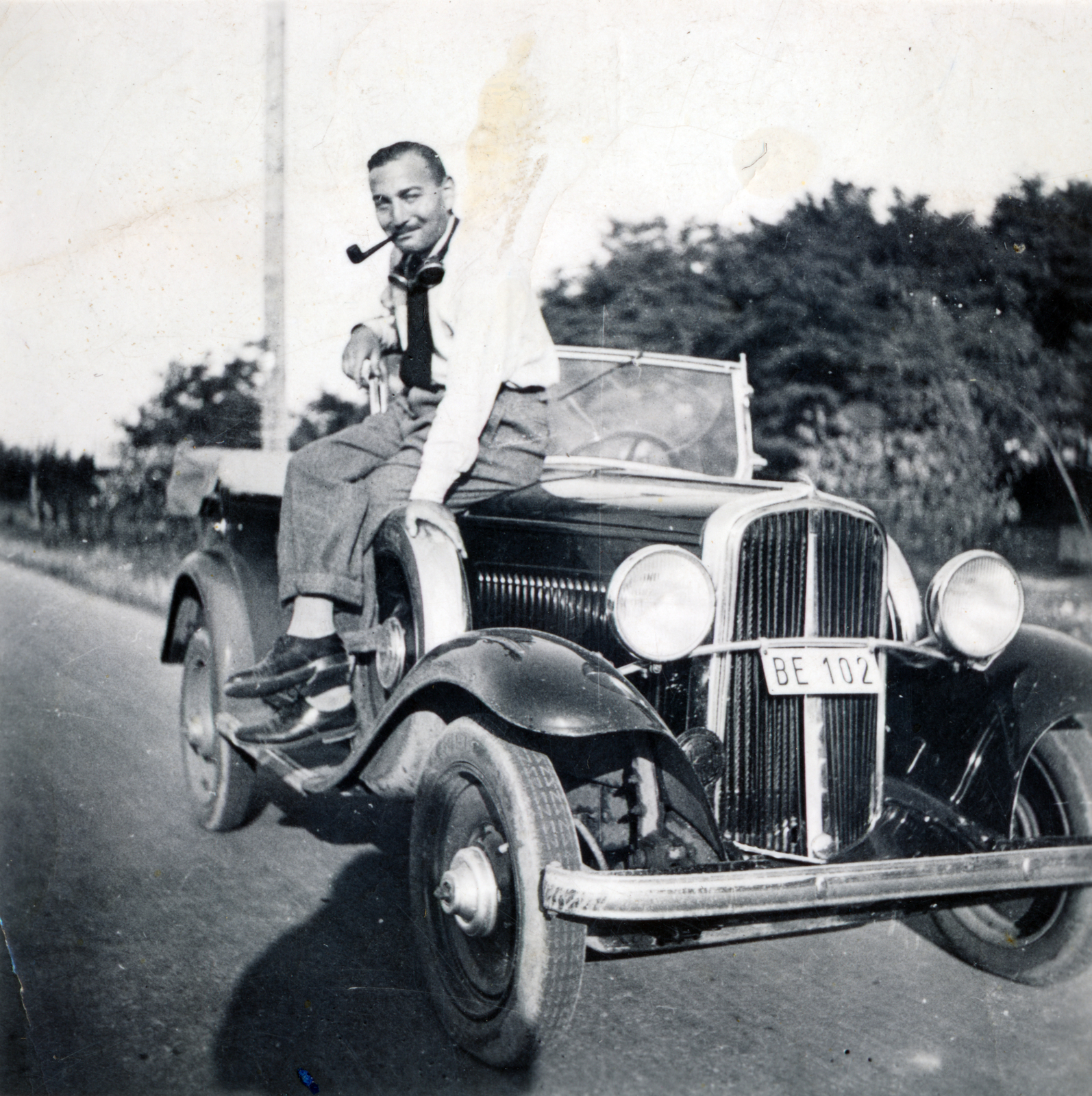 1933, Róna Annamária, pipe, sitting on a car, number plate, Fortepan #223280