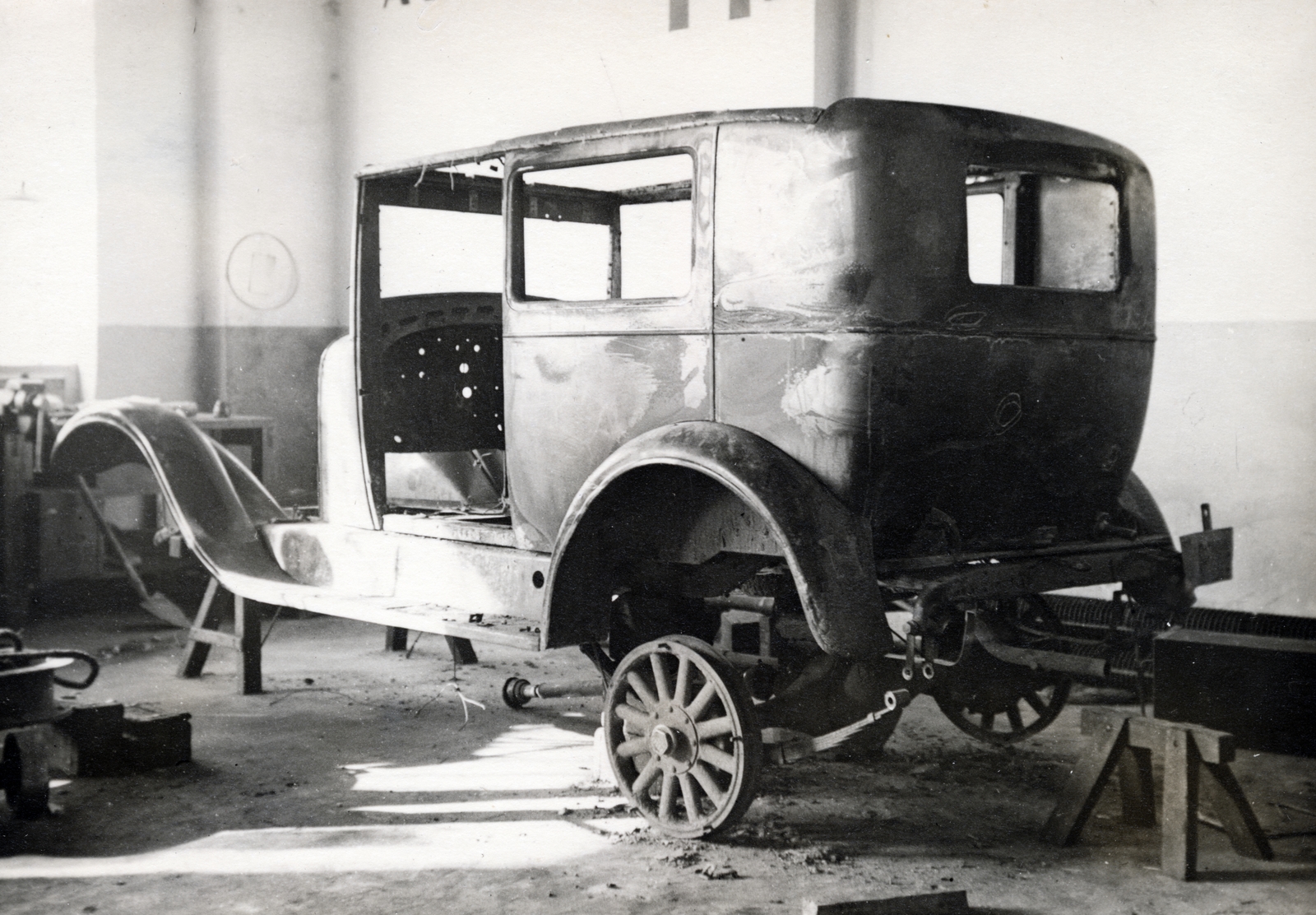 1938, Róna Annamária, automobil, autószerelő, alváz, műhely, autójavítás, Fortepan #223339