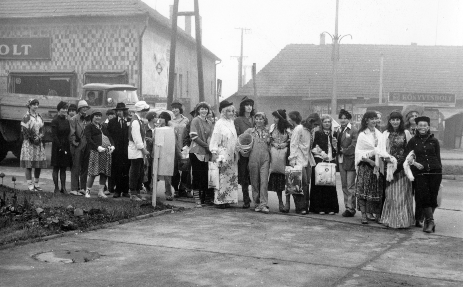 1972, Lakatos Zoltán dr., costume, graduation, Fortepan #223427