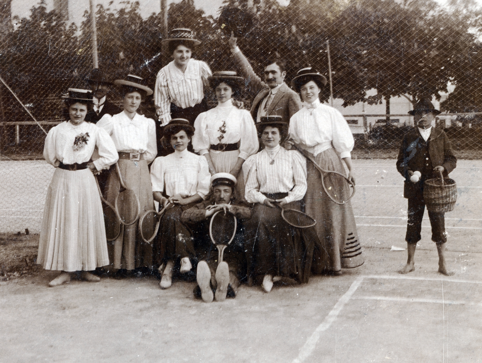 1915, Közösségi Szociális Szövetkezet, tennis, caddie, tennis rackets, Fortepan #223564