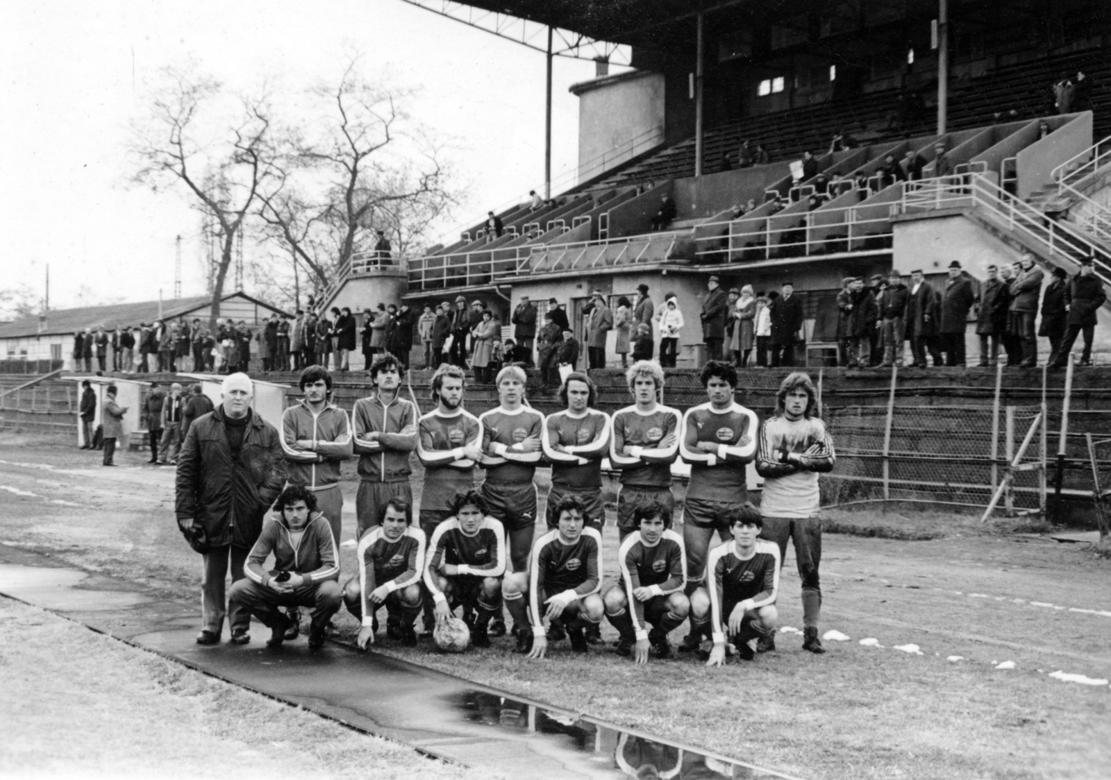 Magyarország, Népliget, Budapest X., Építők pálya., 1977, Középületépítő Vállalat - Kreszán Albert - Koczka András - Kemecsei József, labdarúgás, Budapest, Fortepan #223691