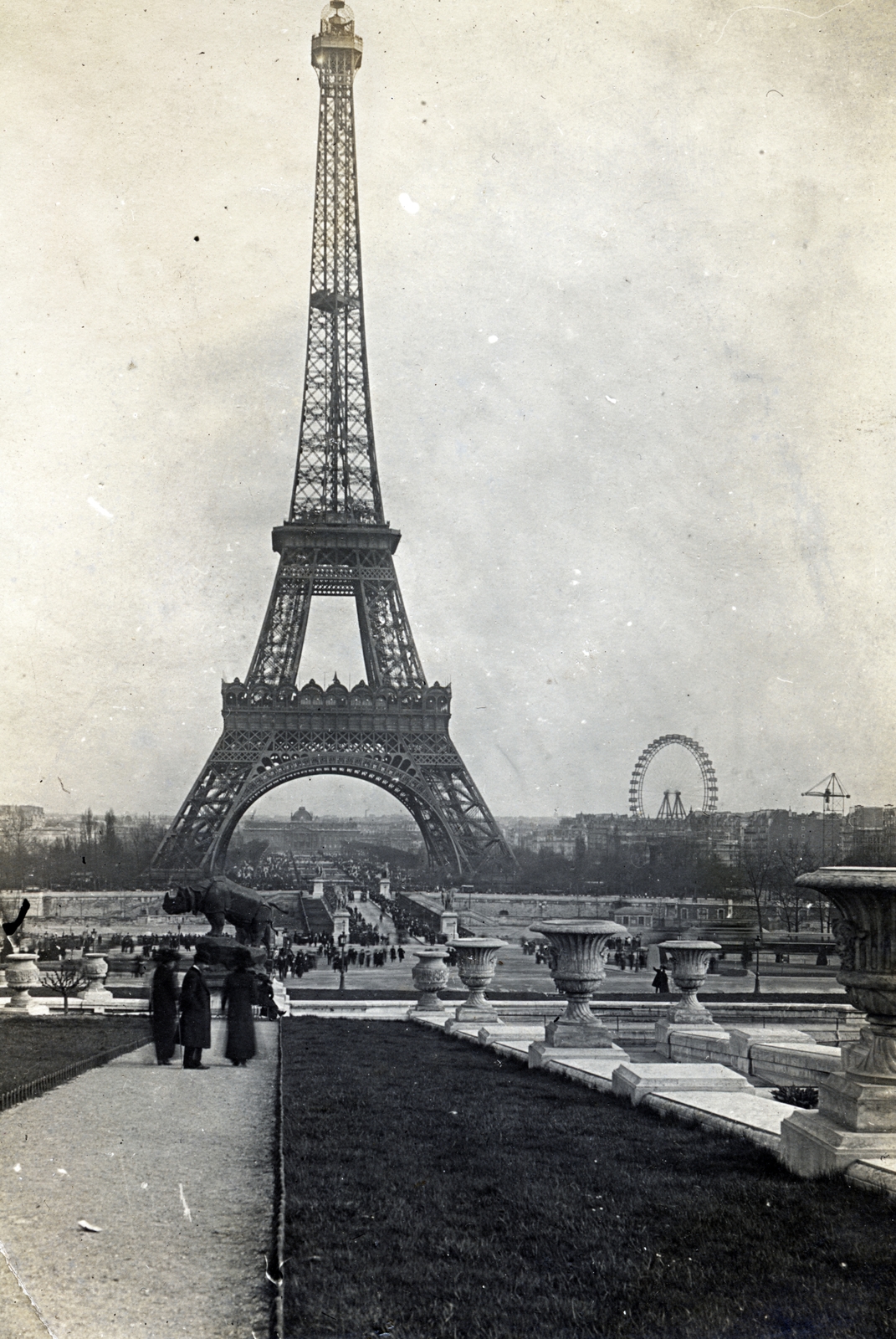 France, Paris, a Trocadéro-kert részlete, szemben a Jéna híd a Szajnán és az Eiffel-torony., 1912, Kellerné Alánt Andrea, Ferris wheel, Fortepan #223798