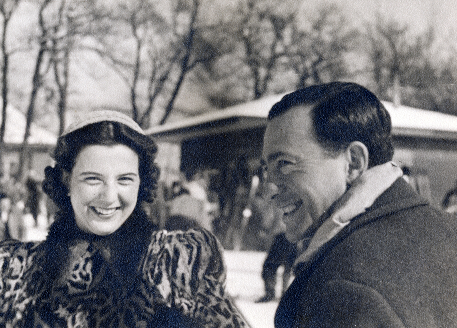 1945, Kádár Anna, smile, fur coat, lady, gentleman, Fortepan #223893